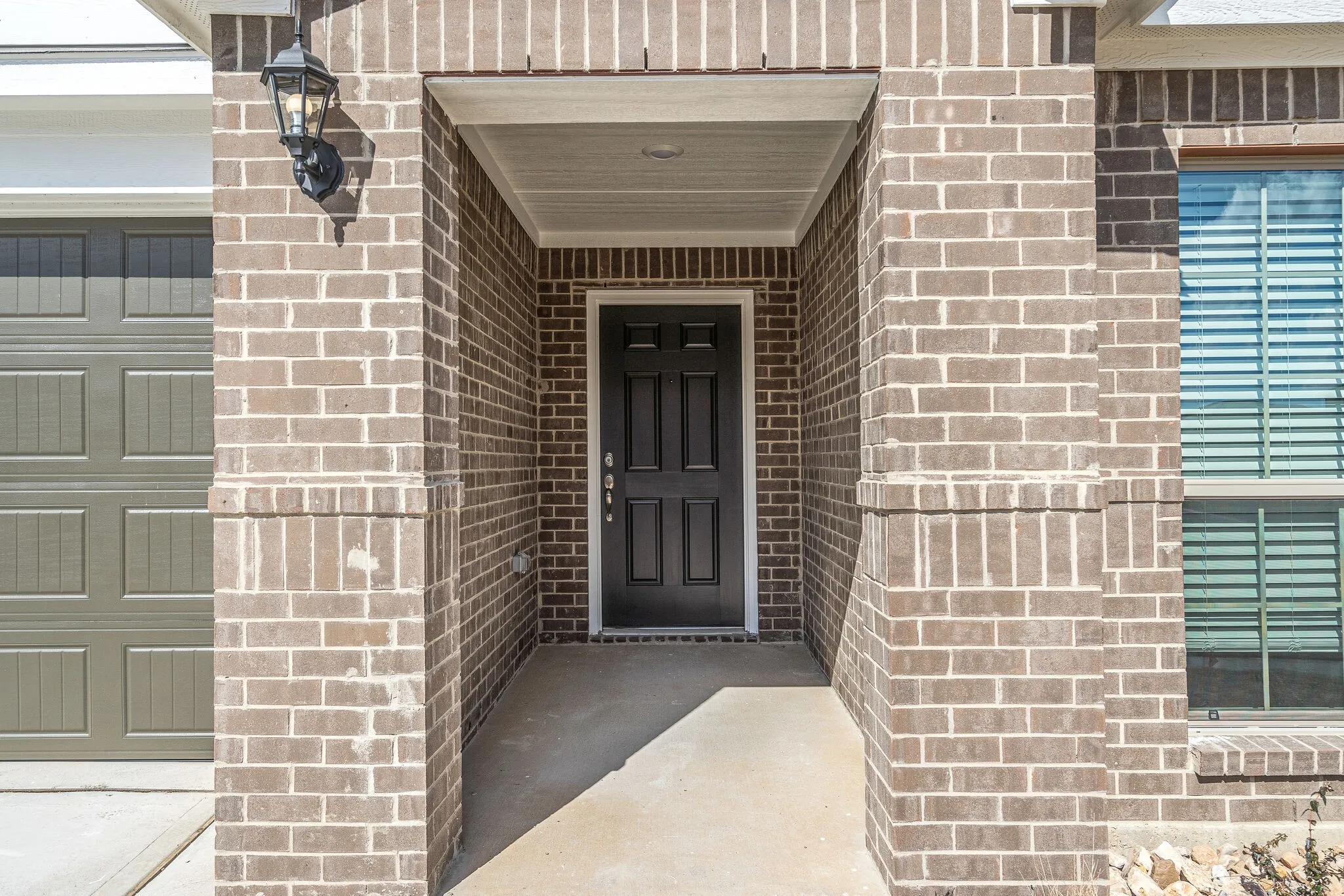 Single Family Residence For Rent in Dallas County , 639 Arlington Park Court, Seagoville, Texas 75159, 4 Bedrooms, 2 Bathrooms, 2 Garage spaces, 2,006 Sqft, built in 2021, Price $2,299, mls#21280974, Real Estate Agent in Seagoville, Homes For Rent in Dallas county, Homes For Rent in Seagoville, Realtor in Seagoville Texas, Real Estate Brokerage Independent Realty Texas, Luminita Cordes Realtor
