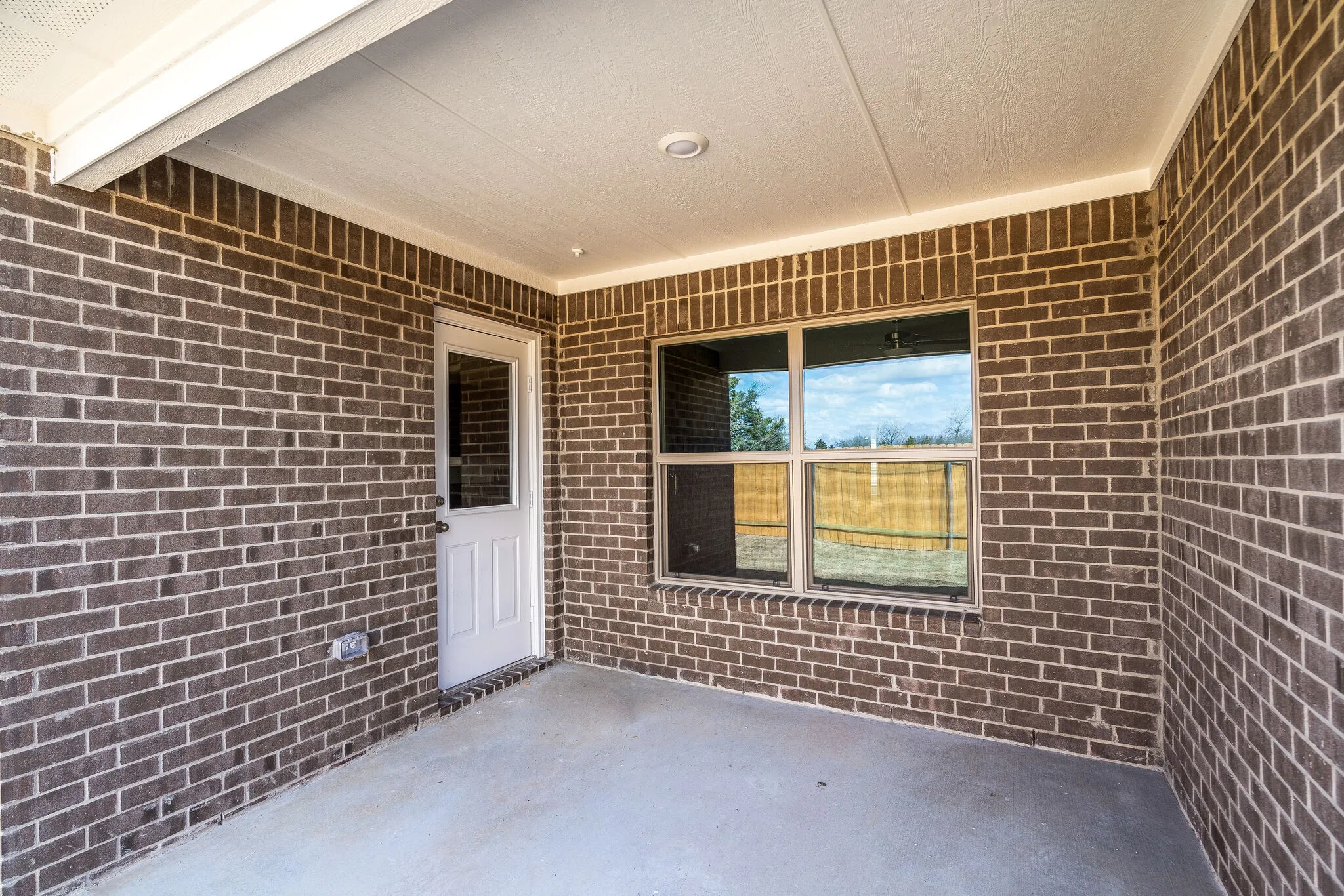 Single Family Residence For Rent in Dallas County , 639 Arlington Park Court, Seagoville, Texas 75159, 4 Bedrooms, 2 Bathrooms, 2 Garage spaces, 2,006 Sqft, built in 2021, Price $2,299, mls#21280974, Real Estate Agent in Seagoville, Homes For Rent in Dallas county, Homes For Rent in Seagoville, Realtor in Seagoville Texas, Real Estate Brokerage Independent Realty Texas, Luminita Cordes Realtor