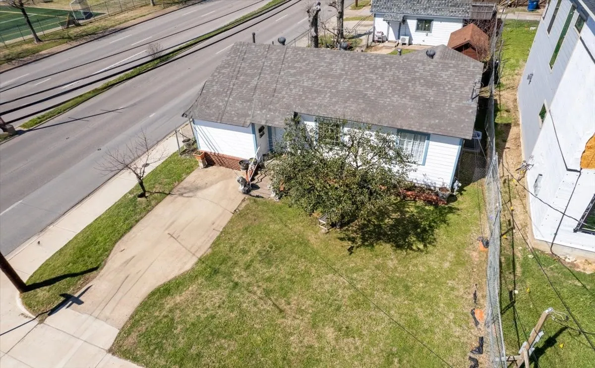 Single Family Residence For Sale in Dallas County , 4203 Bonham Street, Dallas, Texas 75229, 3 Bedrooms, 2 Bathrooms, Garage spaces, 1,120 Sqft, built in 1952, Price $540,000, mls#21281923, Real Estate Agent in Dallas, Homes For Sale in Dallas county, Homes For Sale in Dallas, Realtor in Dallas Texas, Real Estate Brokerage Independent Realty Texas, Luminita Cordes Realtor
