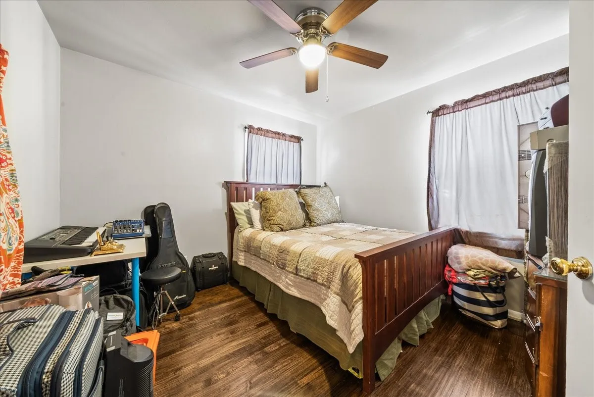 Single Family Residence For Sale in Dallas County , 4203 Bonham Street, Dallas, Texas 75229, 3 Bedrooms, 2 Bathrooms, Garage spaces, 1,120 Sqft, built in 1952, Price $540,000, mls#21281923, Real Estate Agent in Dallas, Homes For Sale in Dallas county, Homes For Sale in Dallas, Realtor in Dallas Texas, Real Estate Brokerage Independent Realty Texas, Luminita Cordes Realtor