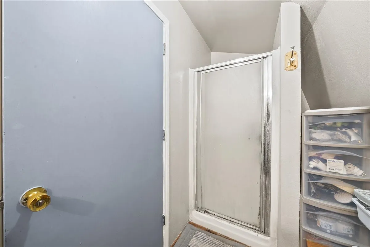 Single Family Residence For Sale in Dallas County , 4203 Bonham Street, Dallas, Texas 75229, 3 Bedrooms, 2 Bathrooms, Garage spaces, 1,120 Sqft, built in 1952, Price $540,000, mls#21281923, Real Estate Agent in Dallas, Homes For Sale in Dallas county, Homes For Sale in Dallas, Realtor in Dallas Texas, Real Estate Brokerage Independent Realty Texas, Luminita Cordes Realtor
