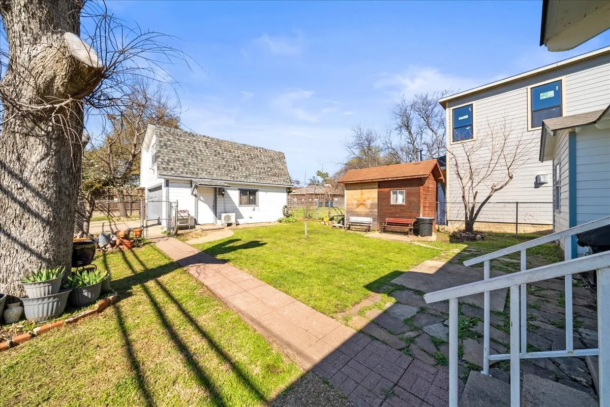 Single Family Residence For Sale in Dallas County , 4203 Bonham Street, Dallas, Texas 75229, 3 Bedrooms, 2 Bathrooms, Garage spaces, 1,120 Sqft, built in 1952, Price $540,000, mls#21281923, Real Estate Agent in Dallas, Homes For Sale in Dallas county, Homes For Sale in Dallas, Realtor in Dallas Texas, Real Estate Brokerage Independent Realty Texas, Luminita Cordes Realtor