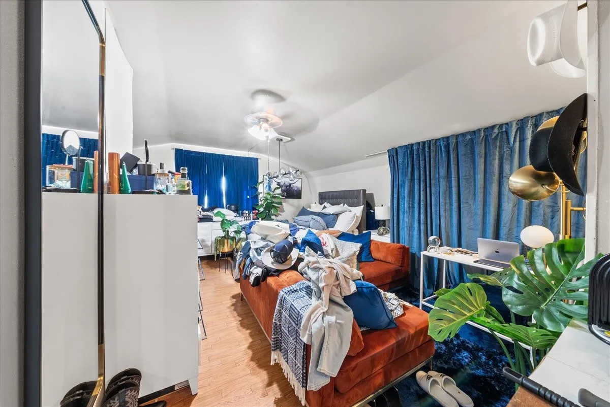 Single Family Residence For Sale in Dallas County , 4203 Bonham Street, Dallas, Texas 75229, 3 Bedrooms, 2 Bathrooms, Garage spaces, 1,120 Sqft, built in 1952, Price $540,000, mls#21281923, Real Estate Agent in Dallas, Homes For Sale in Dallas county, Homes For Sale in Dallas, Realtor in Dallas Texas, Real Estate Brokerage Independent Realty Texas, Luminita Cordes Realtor