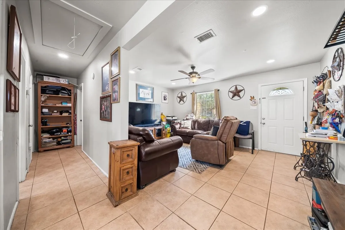Single Family Residence For Sale in Dallas County , 4203 Bonham Street, Dallas, Texas 75229, 3 Bedrooms, 2 Bathrooms, Garage spaces, 1,120 Sqft, built in 1952, Price $540,000, mls#21281923, Real Estate Agent in Dallas, Homes For Sale in Dallas county, Homes For Sale in Dallas, Realtor in Dallas Texas, Real Estate Brokerage Independent Realty Texas, Luminita Cordes Realtor