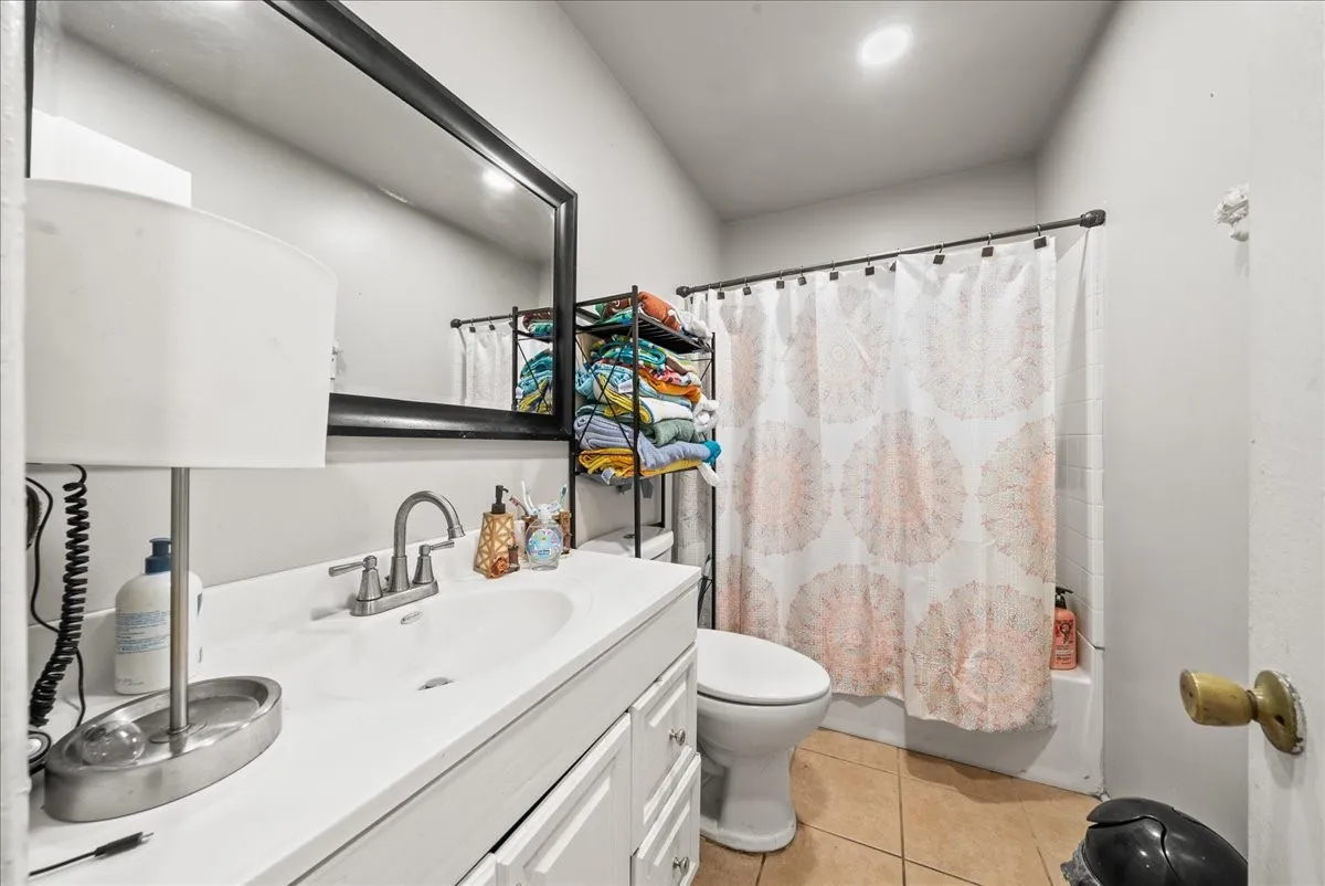 Single Family Residence For Sale in Dallas County , 4203 Bonham Street, Dallas, Texas 75229, 3 Bedrooms, 2 Bathrooms, Garage spaces, 1,120 Sqft, built in 1952, Price $540,000, mls#21281923, Real Estate Agent in Dallas, Homes For Sale in Dallas county, Homes For Sale in Dallas, Realtor in Dallas Texas, Real Estate Brokerage Independent Realty Texas, Luminita Cordes Realtor