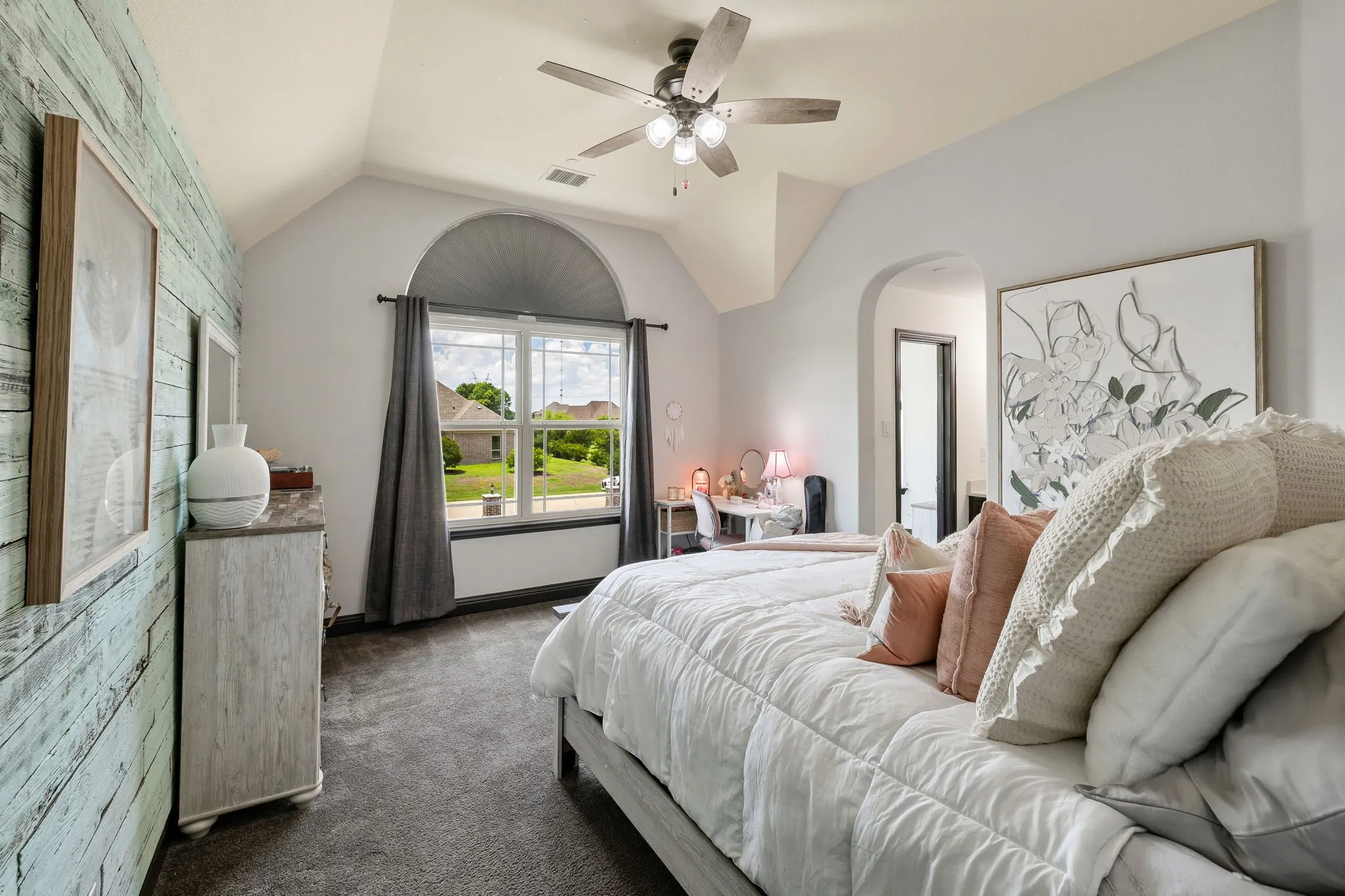 Single Family Residence For Sale in Collin County , 1545 Sara Cove, Lucas, Texas 75002, 6 Bedroom, 6 Bathroom, 4 Garage spaces, 6,481 Sqft, built in 2015, mls#21281760, Real Estate Agent in Lucas, Homes For Sale in Collin county, Homes For Sale in Lucas, Realtor in Lucas Texas, Real Estate Brokerage Independent Realty Texas, Luminita Cordes Realtor