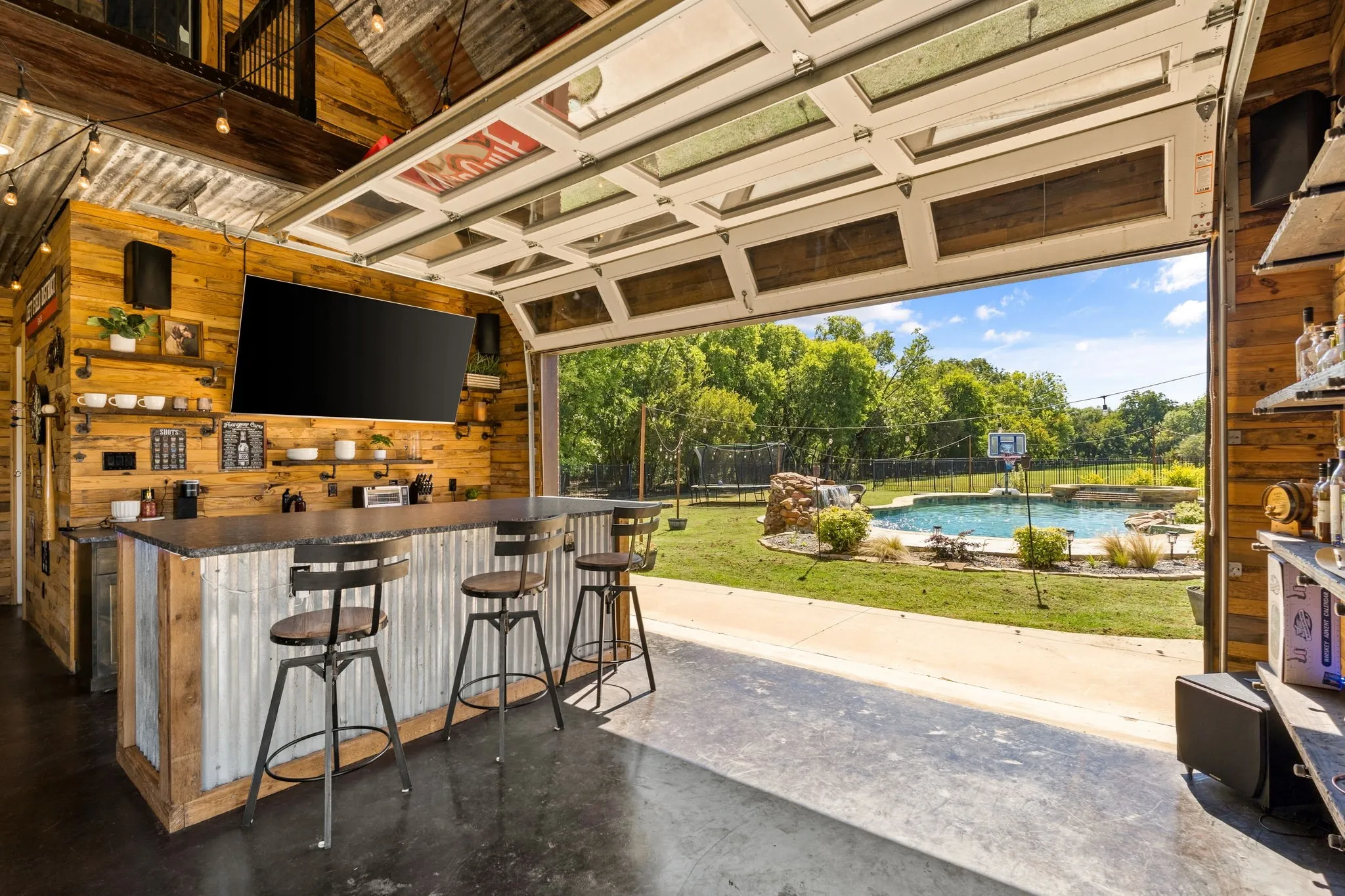 Single Family Residence For Sale in Collin County , 1545 Sara Cove, Lucas, Texas 75002, 6 Bedroom, 6 Bathroom, 4 Garage spaces, 6,481 Sqft, built in 2015, mls#21281760, Real Estate Agent in Lucas, Homes For Sale in Collin county, Homes For Sale in Lucas, Realtor in Lucas Texas, Real Estate Brokerage Independent Realty Texas, Luminita Cordes Realtor
