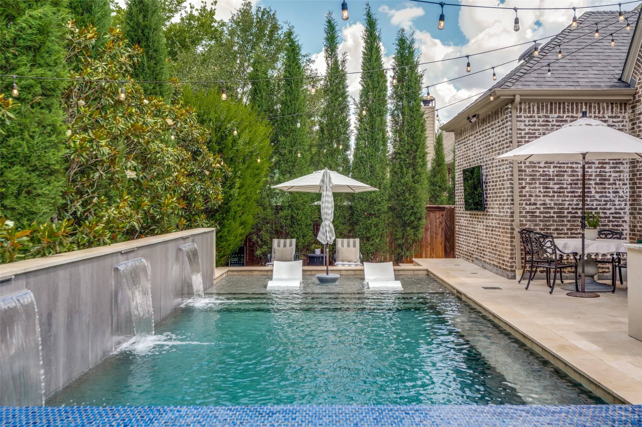 Single Family Residence For Sale in Collin County , 8025 Shackelford Drive, Frisco, Texas 75035, 5 Bedroom, 6 Bathroom, 3 Garage spaces, 4,325 Sqft, built in 2015, mls#21281123, Real Estate Agent in Frisco, Homes For Sale in Collin county, Homes For Sale in Frisco, Realtor in Frisco Texas, Real Estate Brokerage Independent Realty Texas, Luminita Cordes Realtor