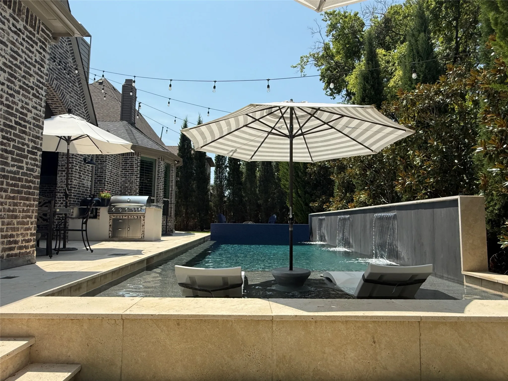 Single Family Residence For Sale in Collin County , 8025 Shackelford Drive, Frisco, Texas 75035, 5 Bedroom, 6 Bathroom, 3 Garage spaces, 4,325 Sqft, built in 2015, mls#21281123, Real Estate Agent in Frisco, Homes For Sale in Collin county, Homes For Sale in Frisco, Realtor in Frisco Texas, Real Estate Brokerage Independent Realty Texas, Luminita Cordes Realtor