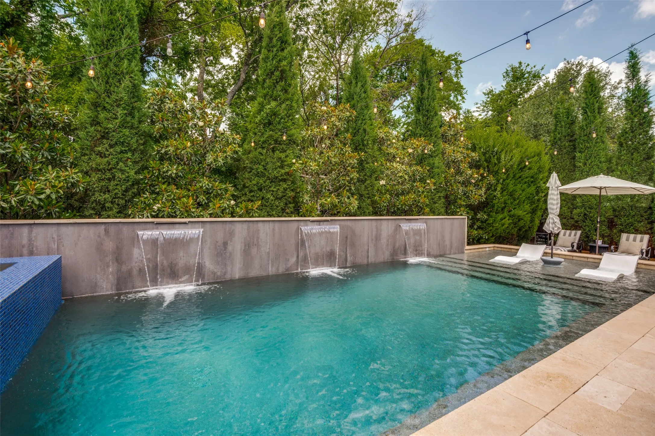 Single Family Residence For Sale in Collin County , 8025 Shackelford Drive, Frisco, Texas 75035, 5 Bedroom, 6 Bathroom, 3 Garage spaces, 4,325 Sqft, built in 2015, mls#21281123, Real Estate Agent in Frisco, Homes For Sale in Collin county, Homes For Sale in Frisco, Realtor in Frisco Texas, Real Estate Brokerage Independent Realty Texas, Luminita Cordes Realtor