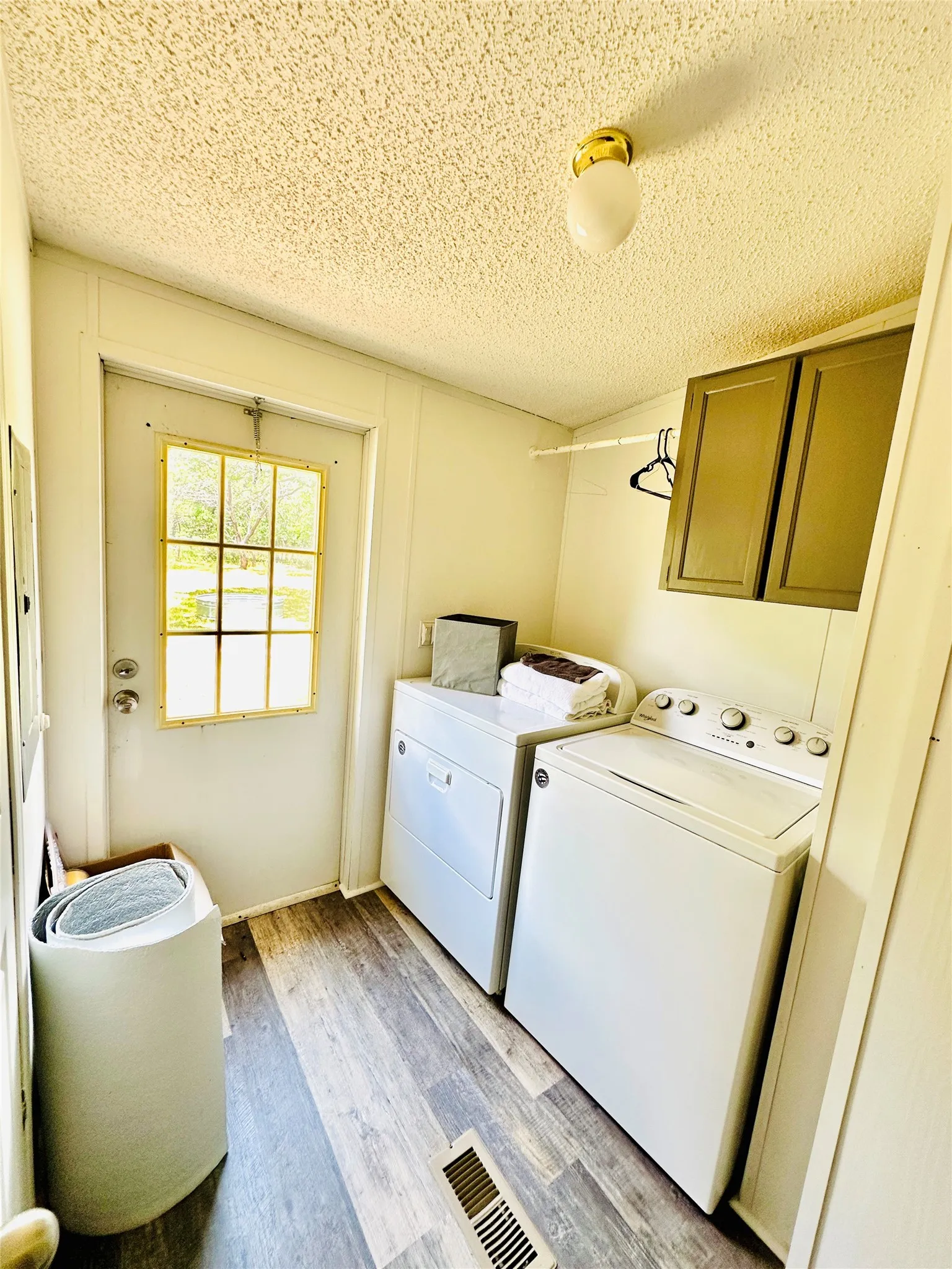 Mobile Home For Sale in Callahan County , 12264 County Road 404, Cross Plains, Texas 76443, 4 Bedroom, 2 Bathroom, Garage spaces, 1,904 Sqft, built in 1997, mls#21280107, Real Estate Agent in Cross Plains, Homes For Sale in Callahan county, Homes For Sale in Cross Plains, Realtor in Cross Plains Texas, Real Estate Brokerage Independent Realty Texas, Luminita Cordes Realtor