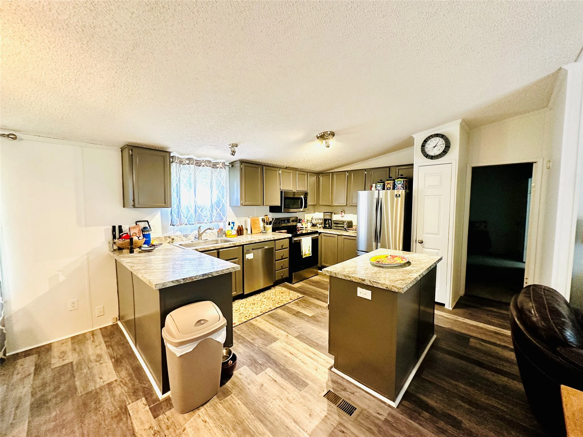 Mobile Home For Sale in Callahan County , 12264 County Road 404, Cross Plains, Texas 76443, 4 Bedroom, 2 Bathroom, Garage spaces, 1,904 Sqft, built in 1997, mls#21280107, Real Estate Agent in Cross Plains, Homes For Sale in Callahan county, Homes For Sale in Cross Plains, Realtor in Cross Plains Texas, Real Estate Brokerage Independent Realty Texas, Luminita Cordes Realtor