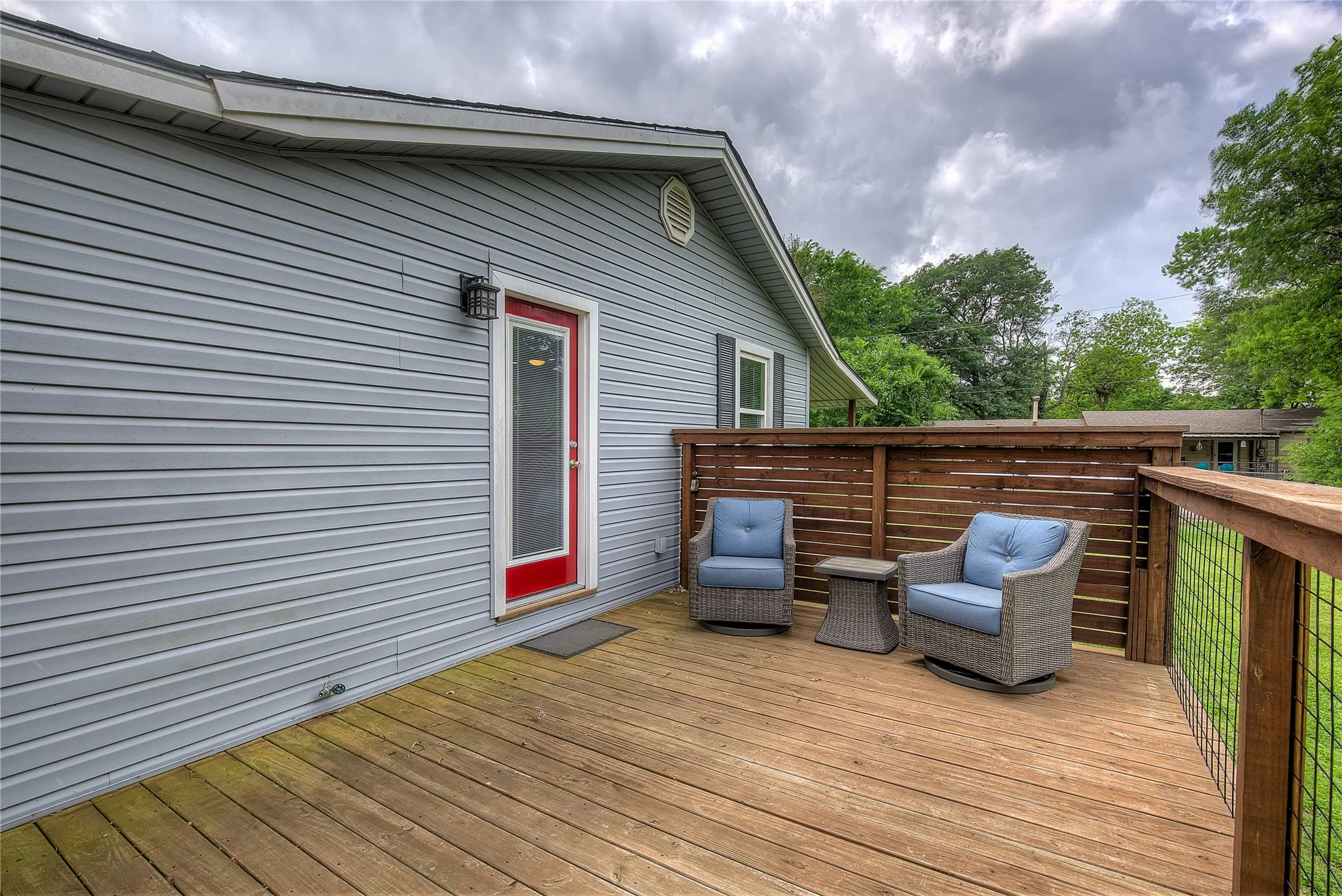 Single Family Residence For Sale in Hunt County , 10065 Comanche, Quinlan, Texas 75474, 3 Bedrooms, 2 Bathrooms, 1 Garage spaces, 1,152 Sqft, built in 1984, Price $299,999, mls#21281512, Real Estate Agent in Quinlan, Homes For Sale in Hunt county, Homes For Sale in Quinlan, Realtor in Quinlan Texas, Real Estate Brokerage Independent Realty Texas, Luminita Cordes Realtor