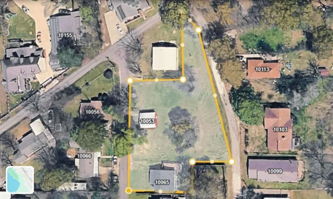 Single Family Residence For Sale in Hunt County , 10065 Comanche, Quinlan, Texas 75474, 3 Bedrooms, 2 Bathrooms, 1 Garage spaces, 1,152 Sqft, built in 1984, Price $299,999, mls#21281512, Real Estate Agent in Quinlan, Homes For Sale in Hunt county, Homes For Sale in Quinlan, Realtor in Quinlan Texas, Real Estate Brokerage Independent Realty Texas, Luminita Cordes Realtor