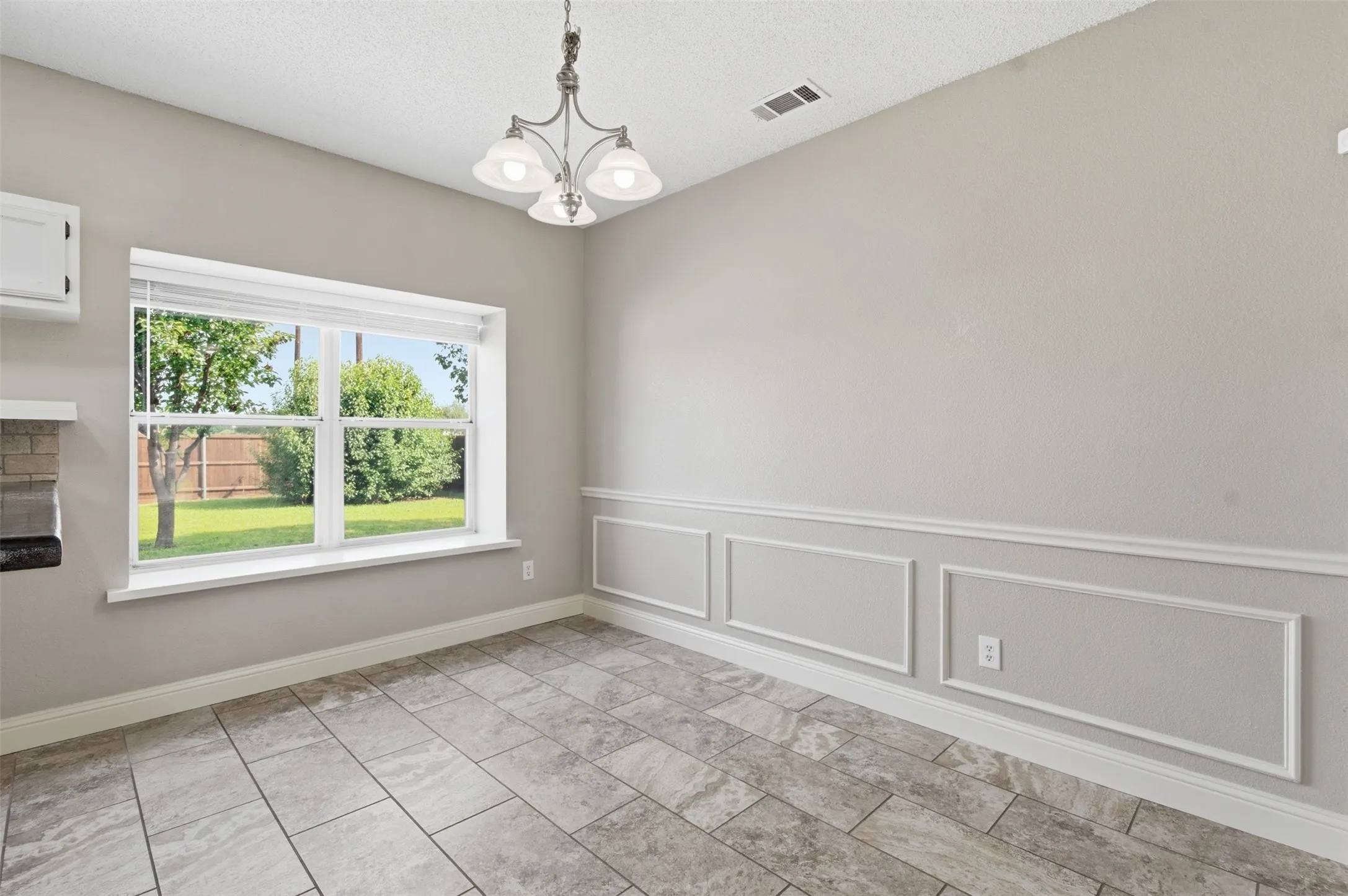 Single Family Residence For Sale in Dallas County , 2417 Rebecca Drive, Sachse, Texas 75048, 4 Bedroom, 3 Bathroom, 2 Garage spaces, 2,400 Sqft, built in 1994, mls#21280173, Real Estate Agent in Sachse, Homes For Sale in Dallas county, Homes For Sale in Sachse, Realtor in Sachse Texas, Real Estate Brokerage Independent Realty Texas, Luminita Cordes Realtor