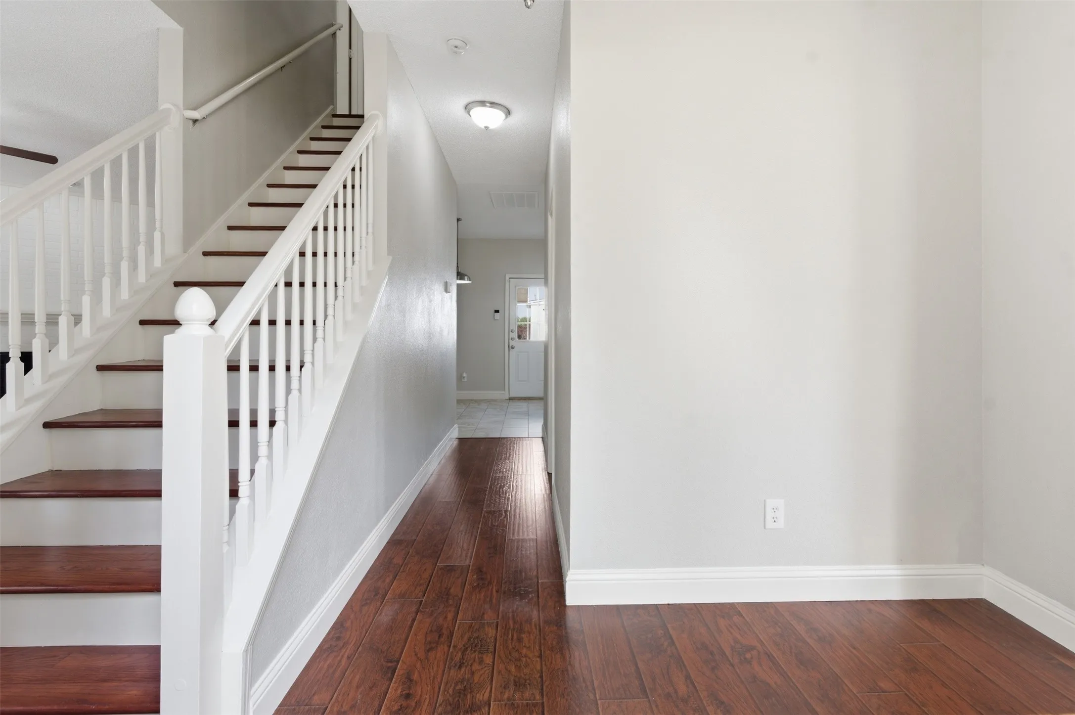Single Family Residence For Sale in Dallas County , 2417 Rebecca Drive, Sachse, Texas 75048, 4 Bedroom, 3 Bathroom, 2 Garage spaces, 2,400 Sqft, built in 1994, mls#21280173, Real Estate Agent in Sachse, Homes For Sale in Dallas county, Homes For Sale in Sachse, Realtor in Sachse Texas, Real Estate Brokerage Independent Realty Texas, Luminita Cordes Realtor