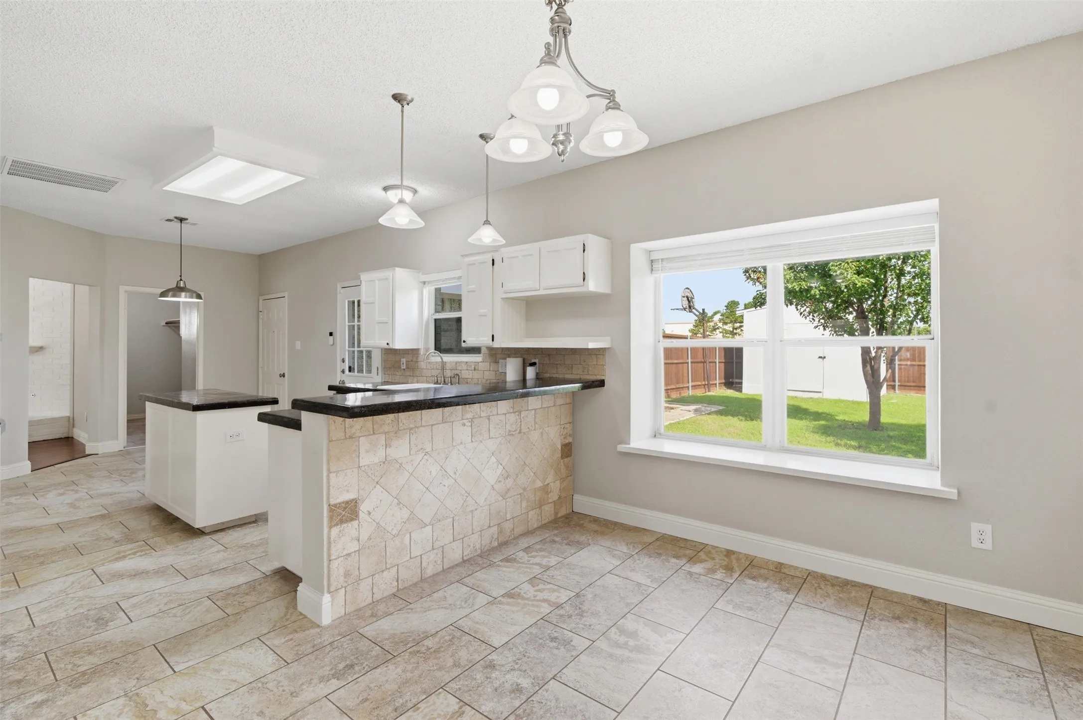 Single Family Residence For Sale in Dallas County , 2417 Rebecca Drive, Sachse, Texas 75048, 4 Bedroom, 3 Bathroom, 2 Garage spaces, 2,400 Sqft, built in 1994, mls#21280173, Real Estate Agent in Sachse, Homes For Sale in Dallas county, Homes For Sale in Sachse, Realtor in Sachse Texas, Real Estate Brokerage Independent Realty Texas, Luminita Cordes Realtor