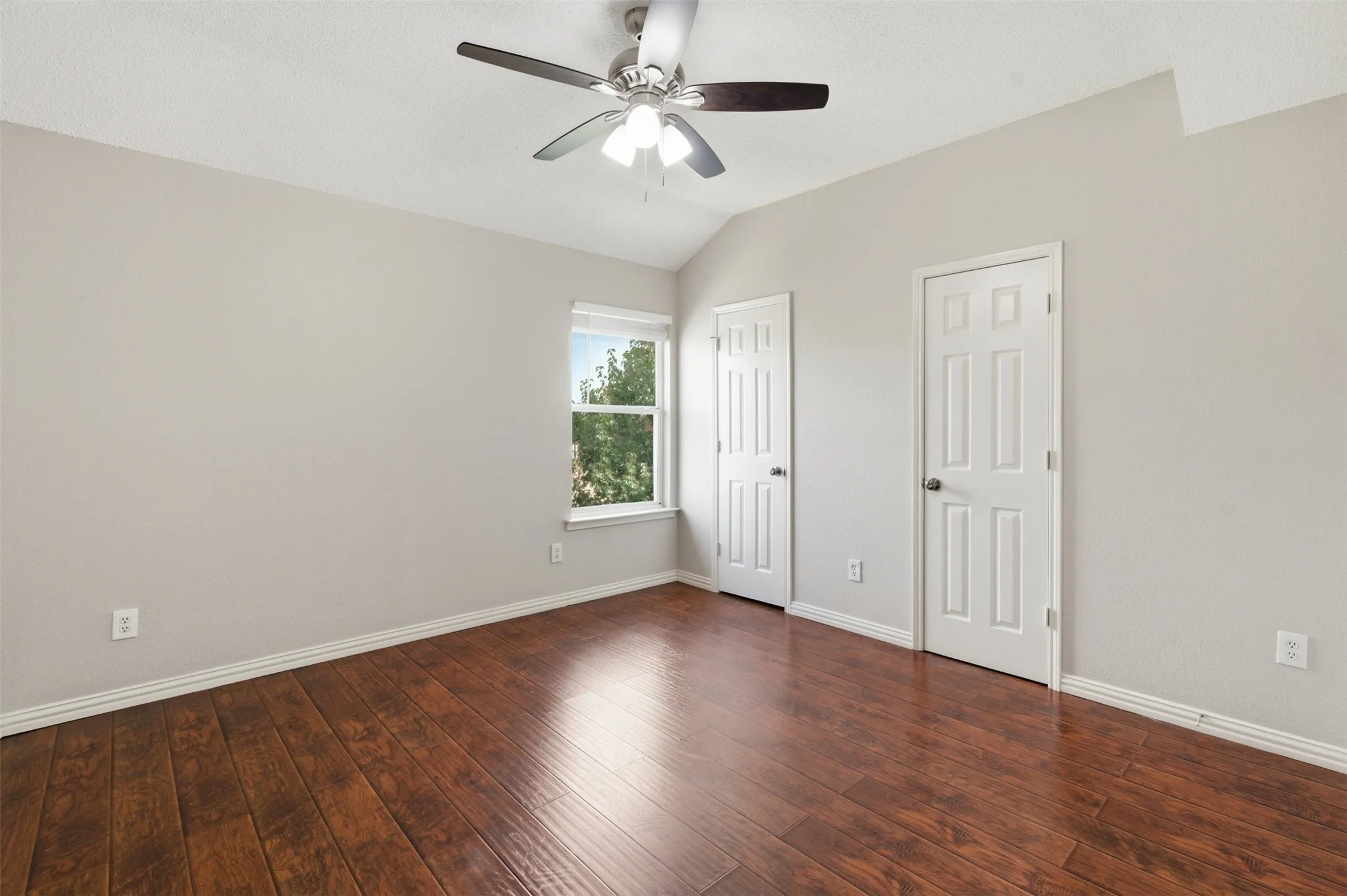 Single Family Residence For Sale in Dallas County , 2417 Rebecca Drive, Sachse, Texas 75048, 4 Bedroom, 3 Bathroom, 2 Garage spaces, 2,400 Sqft, built in 1994, mls#21280173, Real Estate Agent in Sachse, Homes For Sale in Dallas county, Homes For Sale in Sachse, Realtor in Sachse Texas, Real Estate Brokerage Independent Realty Texas, Luminita Cordes Realtor