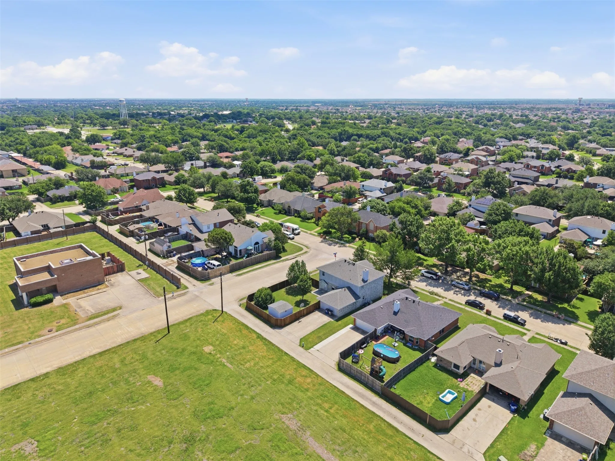 Single Family Residence For Sale in Dallas County , 2417 Rebecca Drive, Sachse, Texas 75048, 4 Bedroom, 3 Bathroom, 2 Garage spaces, 2,400 Sqft, built in 1994, mls#21280173, Real Estate Agent in Sachse, Homes For Sale in Dallas county, Homes For Sale in Sachse, Realtor in Sachse Texas, Real Estate Brokerage Independent Realty Texas, Luminita Cordes Realtor
