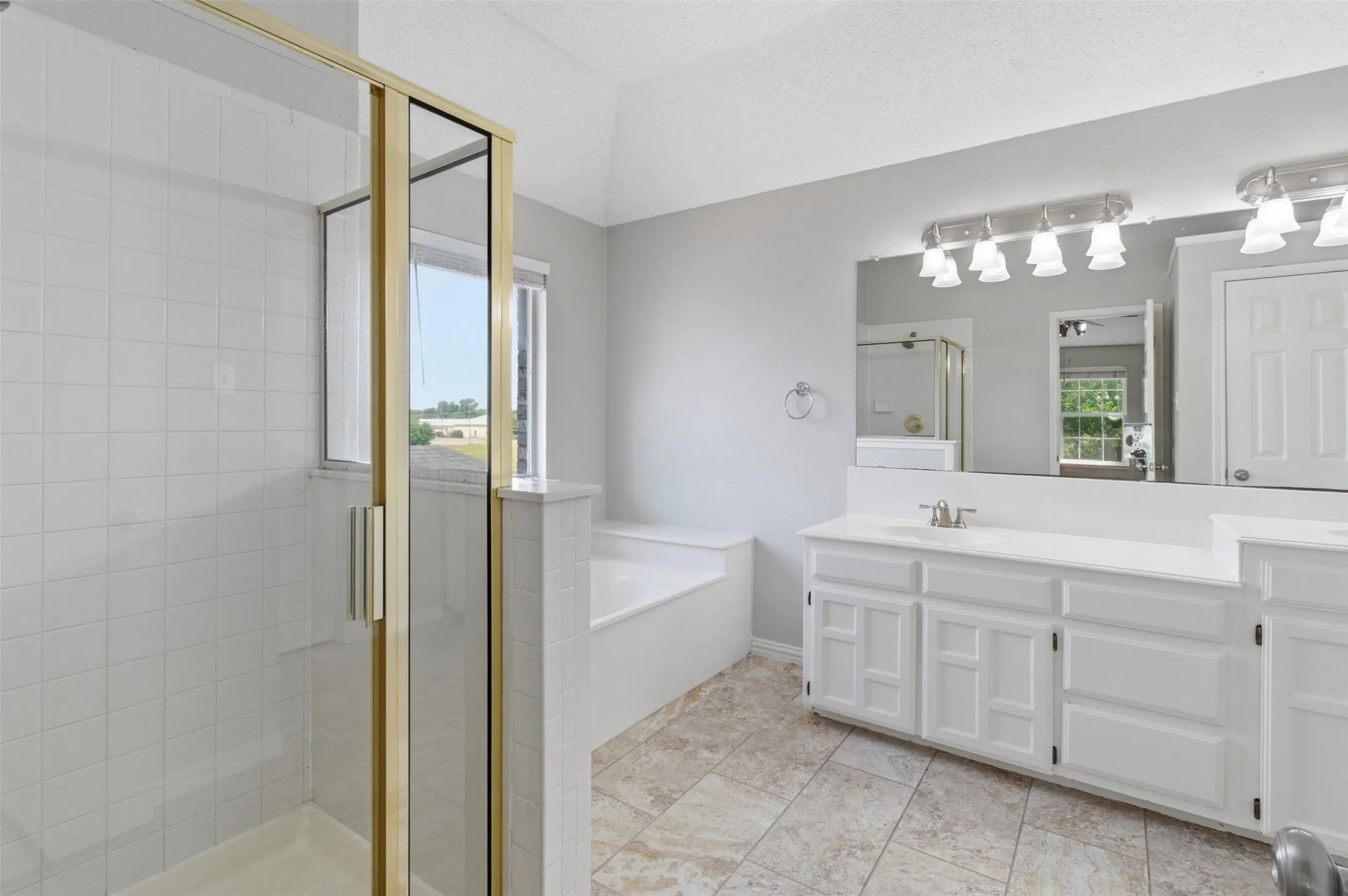 Single Family Residence For Sale in Dallas County , 2417 Rebecca Drive, Sachse, Texas 75048, 4 Bedroom, 3 Bathroom, 2 Garage spaces, 2,400 Sqft, built in 1994, mls#21280173, Real Estate Agent in Sachse, Homes For Sale in Dallas county, Homes For Sale in Sachse, Realtor in Sachse Texas, Real Estate Brokerage Independent Realty Texas, Luminita Cordes Realtor