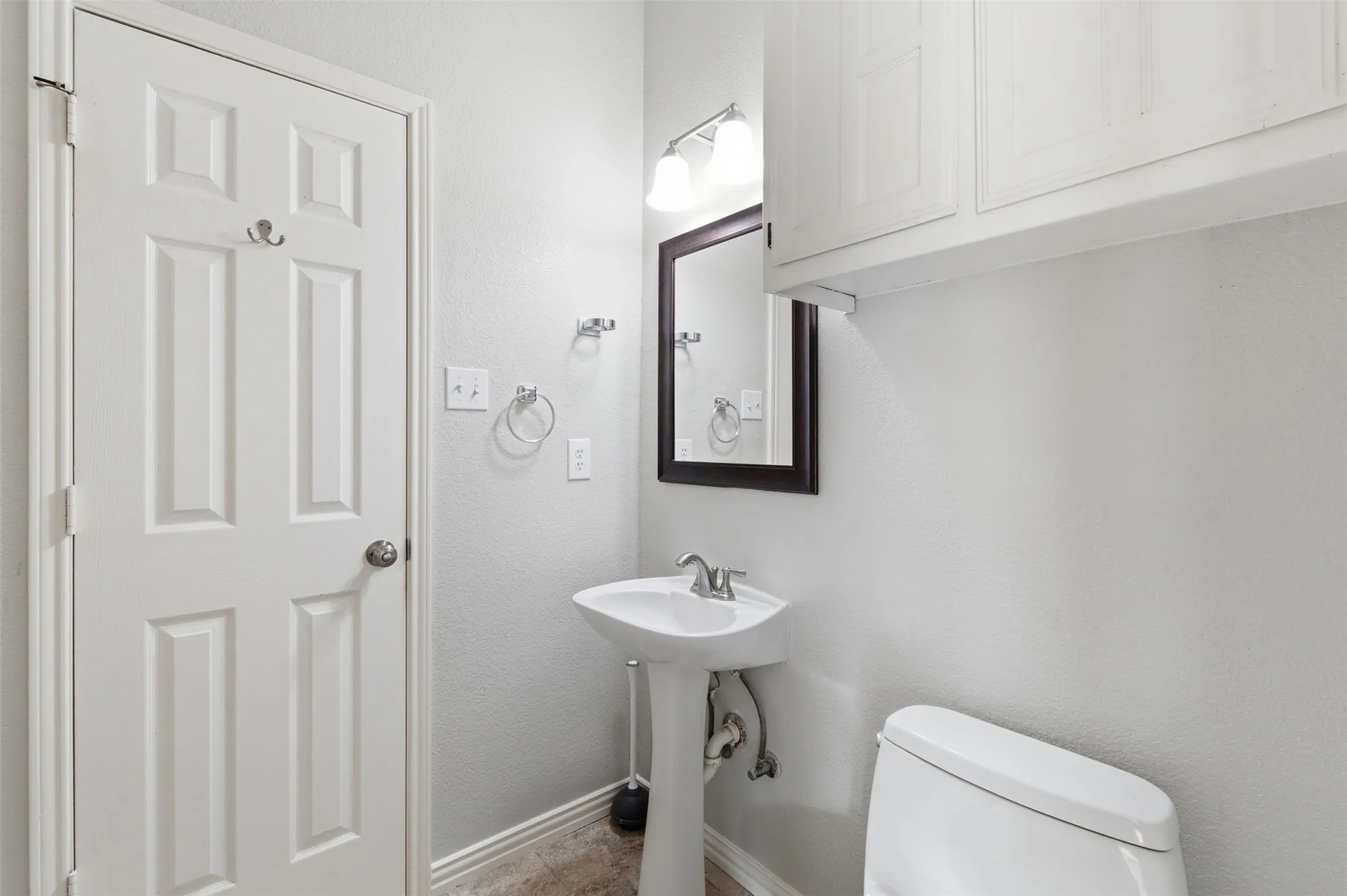 Single Family Residence For Sale in Dallas County , 2417 Rebecca Drive, Sachse, Texas 75048, 4 Bedroom, 3 Bathroom, 2 Garage spaces, 2,400 Sqft, built in 1994, mls#21280173, Real Estate Agent in Sachse, Homes For Sale in Dallas county, Homes For Sale in Sachse, Realtor in Sachse Texas, Real Estate Brokerage Independent Realty Texas, Luminita Cordes Realtor