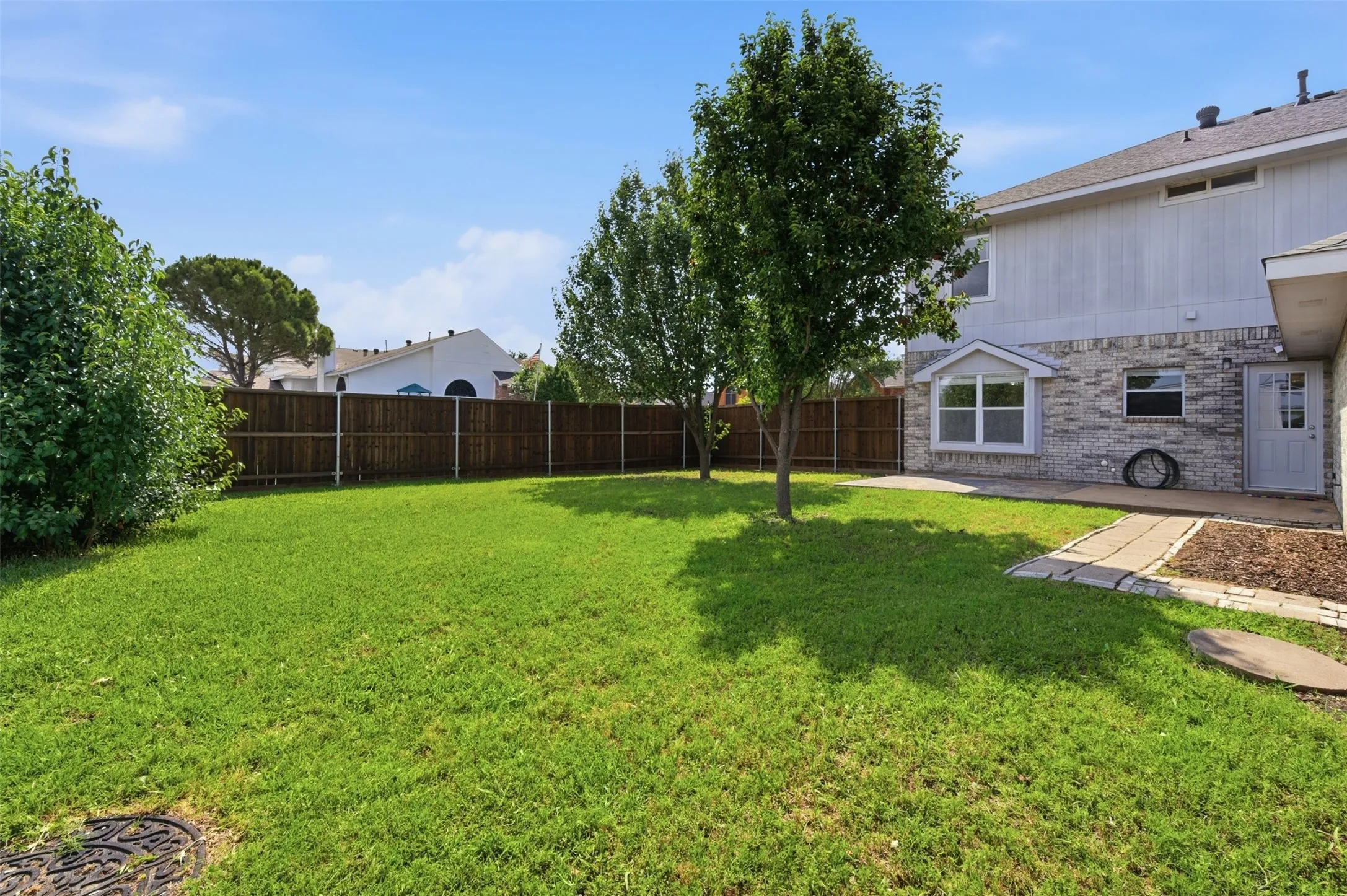 Single Family Residence For Sale in Dallas County , 2417 Rebecca Drive, Sachse, Texas 75048, 4 Bedroom, 3 Bathroom, 2 Garage spaces, 2,400 Sqft, built in 1994, mls#21280173, Real Estate Agent in Sachse, Homes For Sale in Dallas county, Homes For Sale in Sachse, Realtor in Sachse Texas, Real Estate Brokerage Independent Realty Texas, Luminita Cordes Realtor