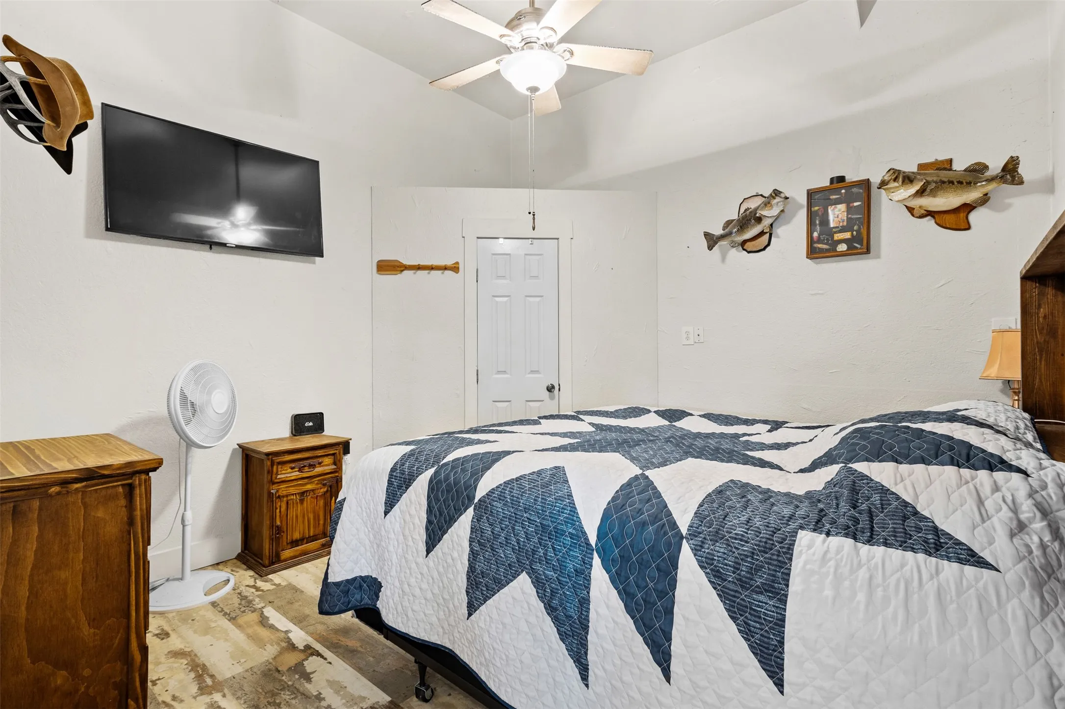 Single Family Residence For Sale in Montague County , 343 Meadow Lark Lane, Bowie, Texas 76230, 3 Bedroom, 2 Bathroom, 6 Garage spaces, 1,400 Sqft, built in 2003, mls#21266152, Real Estate Agent in Bowie, Homes For Sale in Montague county, Homes For Sale in Bowie, Realtor in Bowie Texas, Real Estate Brokerage Independent Realty Texas, Luminita Cordes Realtor