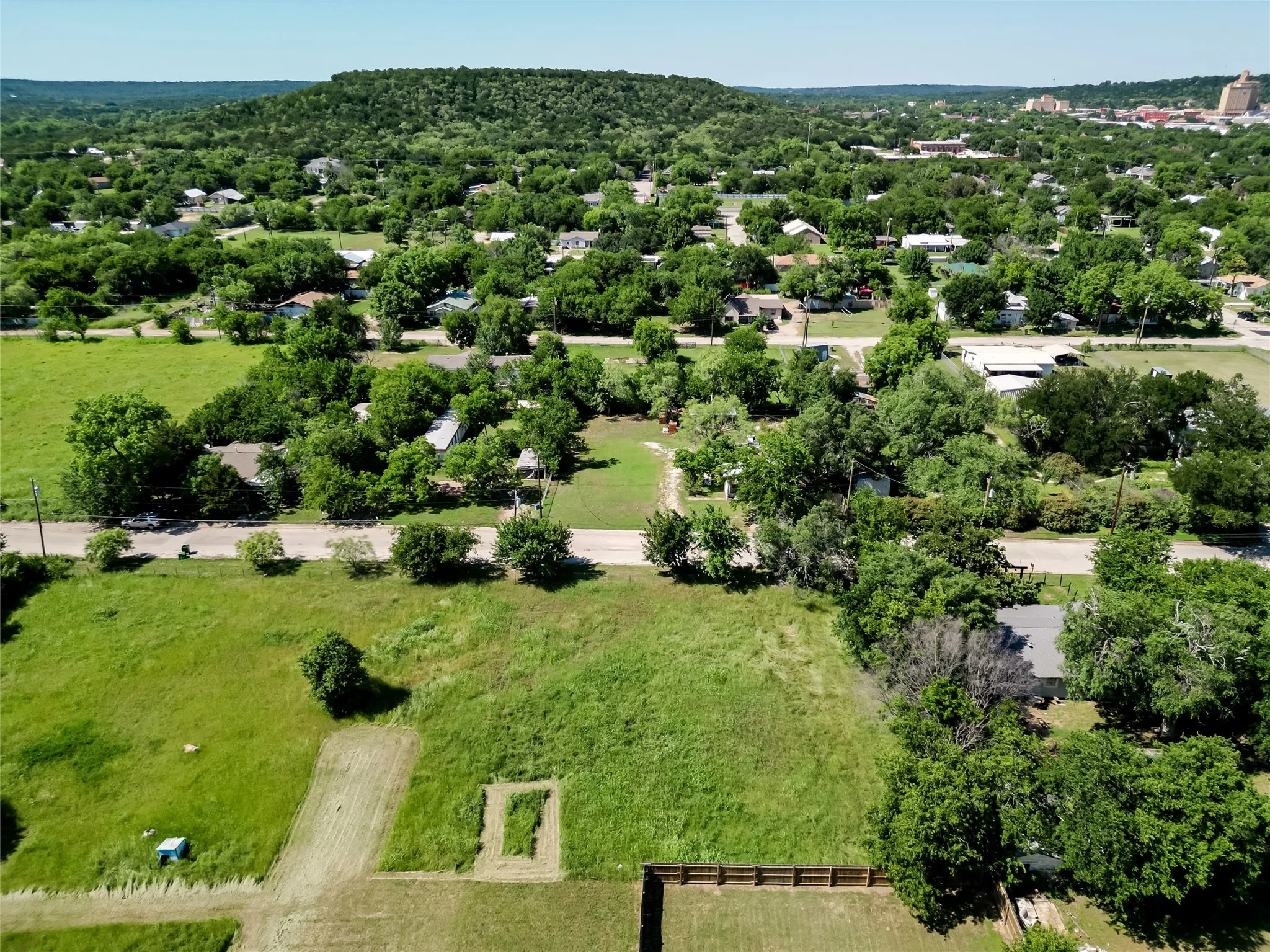 Unimproved Land For Sale in Palo Pinto County , 809 SW 15th Street, Mineral Wells, Texas 76067, 0, 0, Garage spaces, 0 Sqft, built in 0, Price $26,500, mls#21281942, Real Estate Agent in Mineral Wells, Homes For Sale in Palo Pinto county, Homes For Sale in Mineral Wells, Realtor in Mineral Wells Texas, Real Estate Brokerage Independent Realty Texas, Luminita Cordes Realtor