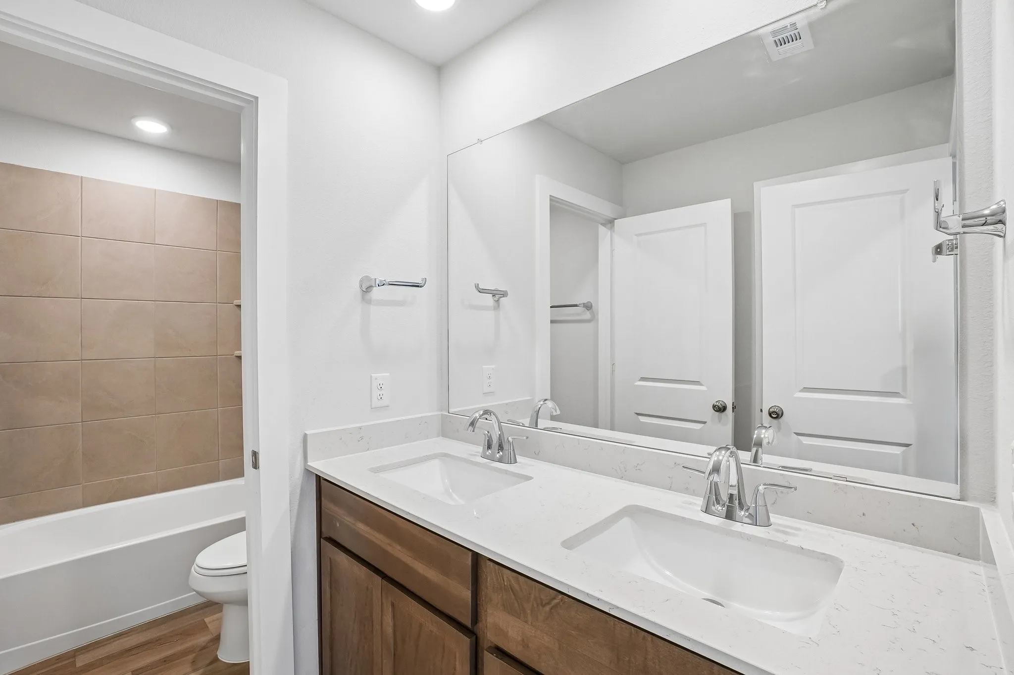 Single Family Residence For Sale in Rockwall County , 609 Teardrop Court, Royse City, Texas 75189, 4 Bedroom, 3 Bathroom, 2 Garage spaces, 2,003 Sqft, built in 2026, mls#21281982, Real Estate Agent in Royse City, Homes For Sale in Rockwall county, Homes For Sale in Royse City, Realtor in Royse City Texas, Real Estate Brokerage Independent Realty Texas, Luminita Cordes Realtor