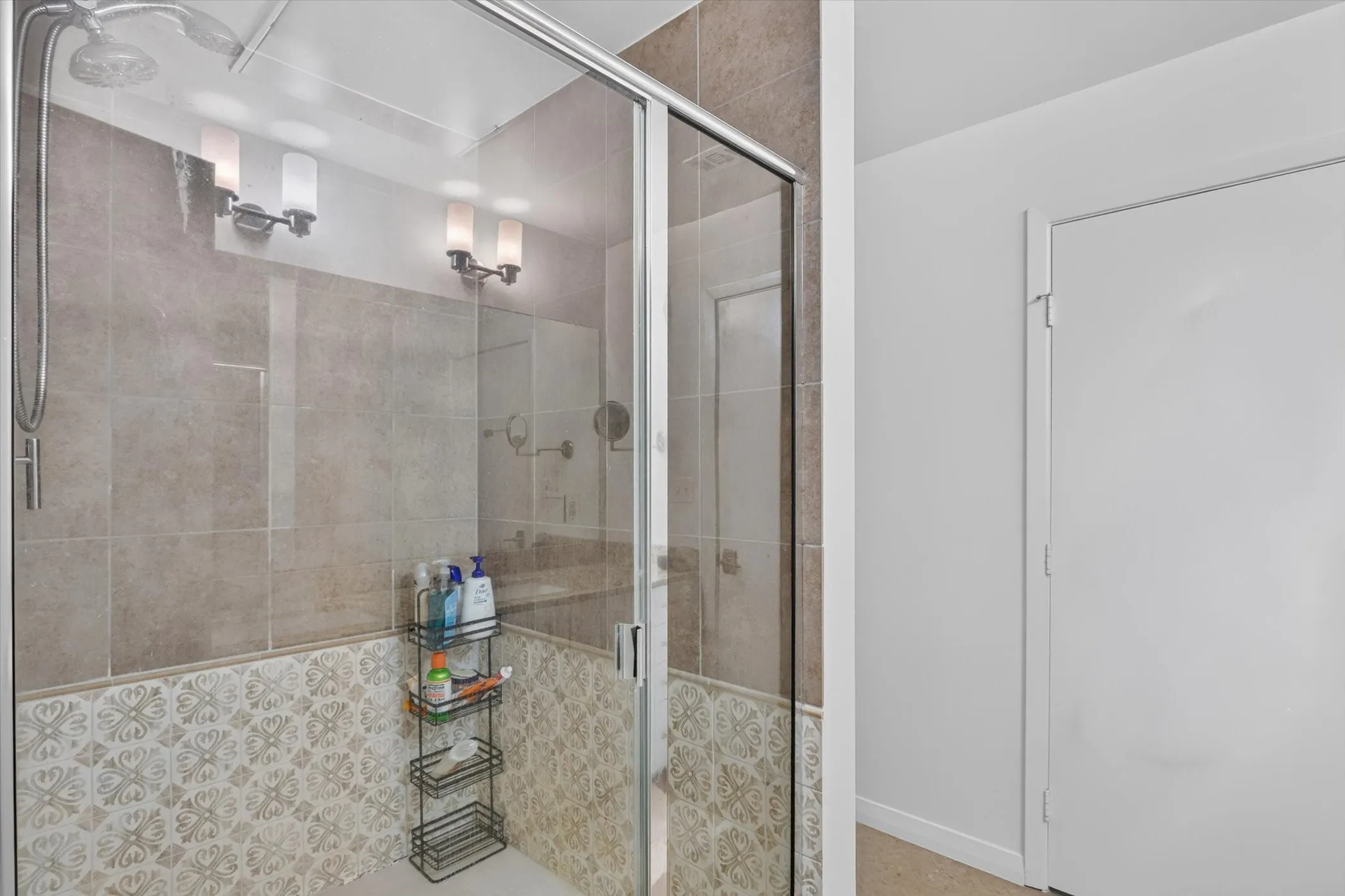 Condominium For Sale in Dallas County , 1001 Belleview Street 703, Dallas, Texas 75215, 2 Bedroom, 2 Bathroom, 2 Garage spaces, 1,127 Sqft, built in 2007, mls#21281991, Real Estate Agent in Dallas, Homes For Sale in Dallas county, Homes For Sale in Dallas, Realtor in Dallas Texas, Real Estate Brokerage Independent Realty Texas, Luminita Cordes Realtor