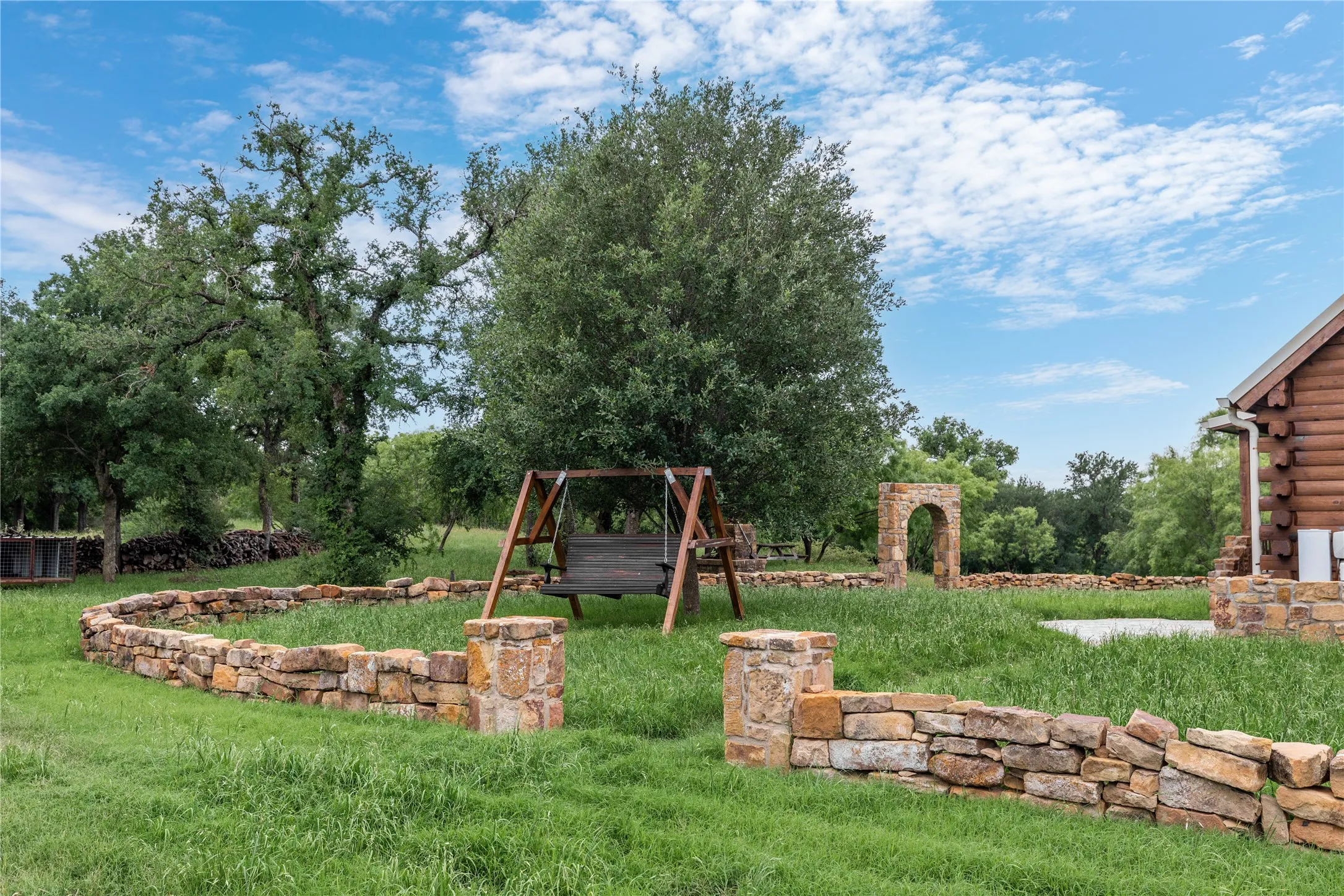 Single Family Residence For Sale in Mills County , 342 County Road 433, Mullin, Texas 76864, 2 Bedroom, 1 Bathroom, Garage spaces, 1,102 Sqft, built in 2016, mls#21282001, Real Estate Agent in Mullin, Homes For Sale in Mills county, Homes For Sale in Mullin, Realtor in Mullin Texas, Real Estate Brokerage Independent Realty Texas, Luminita Cordes Realtor