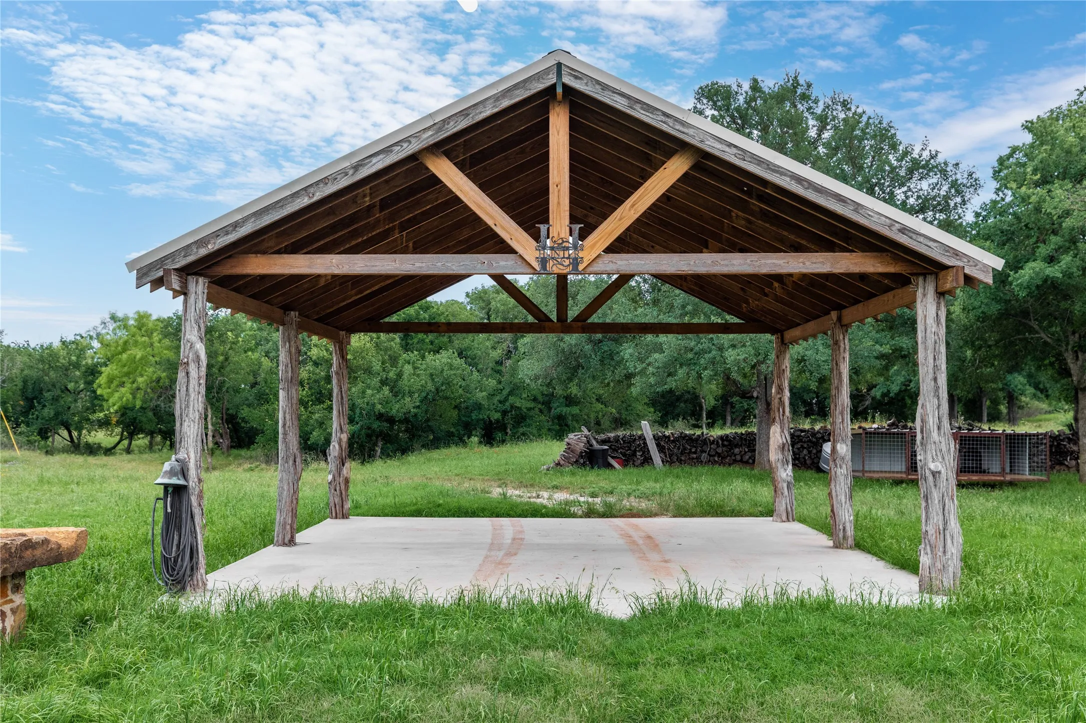 Single Family Residence For Sale in Mills County , 342 County Road 433, Mullin, Texas 76864, 2 Bedroom, 1 Bathroom, Garage spaces, 1,102 Sqft, built in 2016, mls#21282001, Real Estate Agent in Mullin, Homes For Sale in Mills county, Homes For Sale in Mullin, Realtor in Mullin Texas, Real Estate Brokerage Independent Realty Texas, Luminita Cordes Realtor