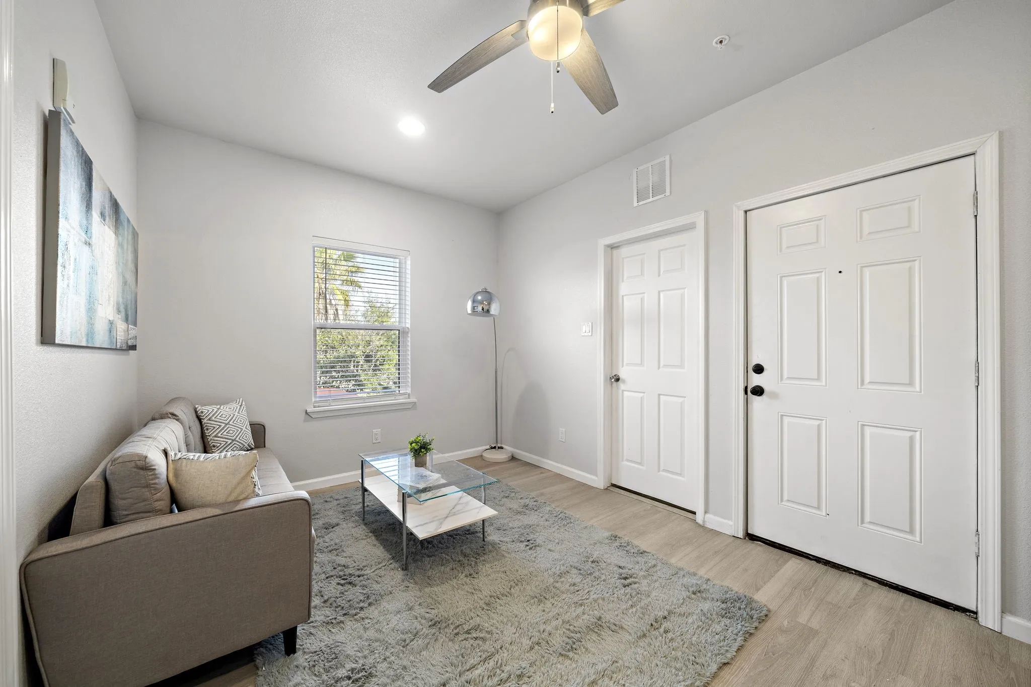 Apartment For Rent in Galveston County , 808 Sealy Street B, Galveston, Texas 77550, 1 Bedroom, 1 Bathroom, Garage spaces, 500 Sqft, built in 2023, Price $1,299, mls#21281561, Real Estate Agent in Galveston, Homes For Rent in Galveston county, Homes For Rent in Galveston, Realtor in Galveston Texas, Real Estate Brokerage Independent Realty Texas, Luminita Cordes Realtor