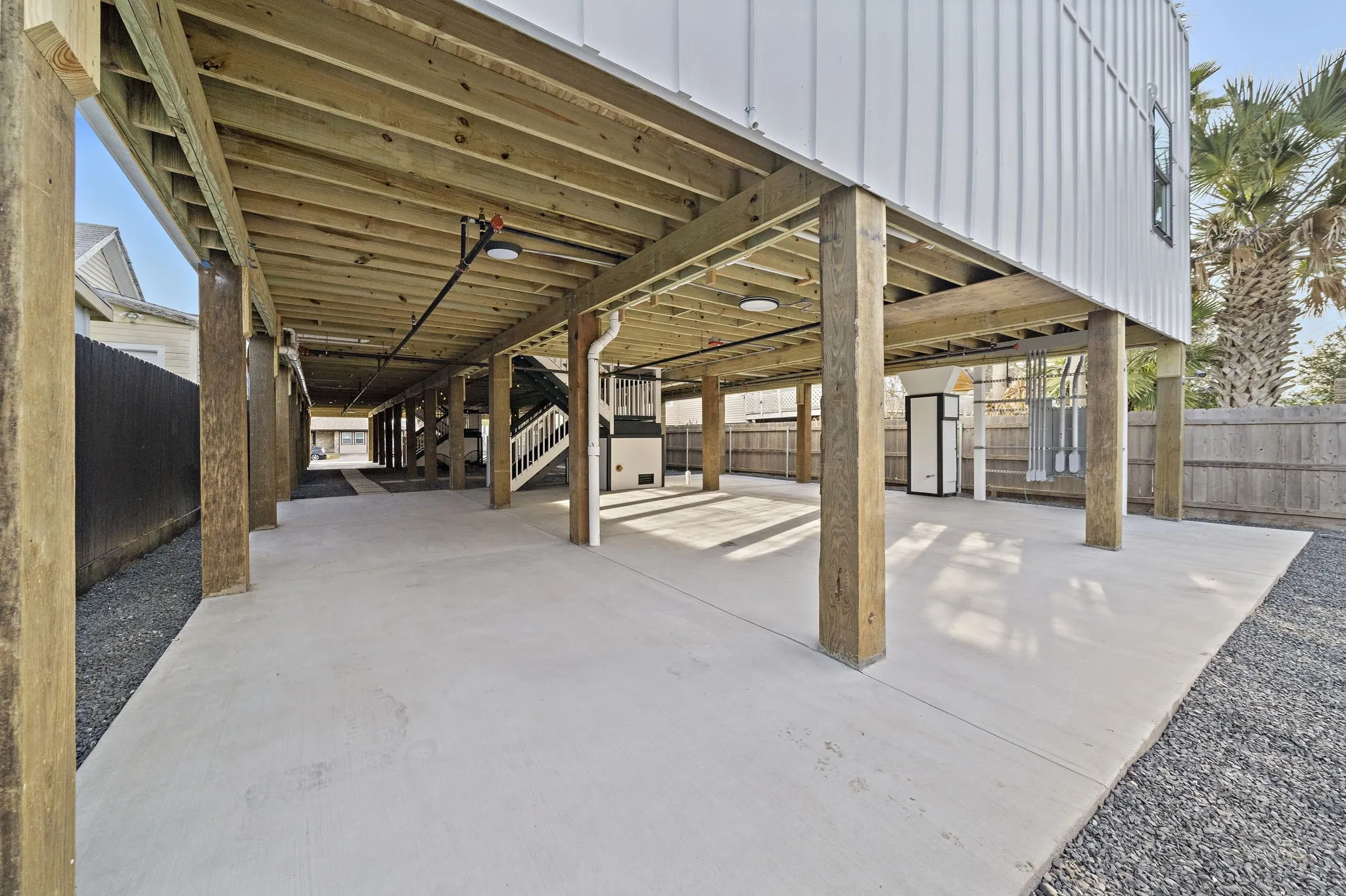Apartment For Rent in Galveston County , 808 Sealy Street B, Galveston, Texas 77550, 1 Bedroom, 1 Bathroom, Garage spaces, 500 Sqft, built in 2023, Price $1,299, mls#21281561, Real Estate Agent in Galveston, Homes For Rent in Galveston county, Homes For Rent in Galveston, Realtor in Galveston Texas, Real Estate Brokerage Independent Realty Texas, Luminita Cordes Realtor