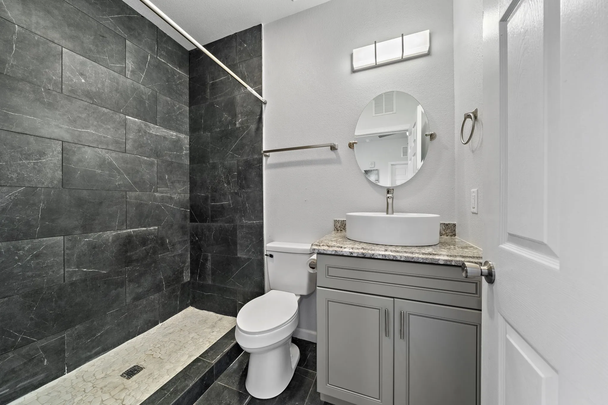 Apartment For Rent in Galveston County , 808 Sealy Street B, Galveston, Texas 77550, 1 Bedroom, 1 Bathroom, Garage spaces, 500 Sqft, built in 2023, Price $1,299, mls#21281561, Real Estate Agent in Galveston, Homes For Rent in Galveston county, Homes For Rent in Galveston, Realtor in Galveston Texas, Real Estate Brokerage Independent Realty Texas, Luminita Cordes Realtor