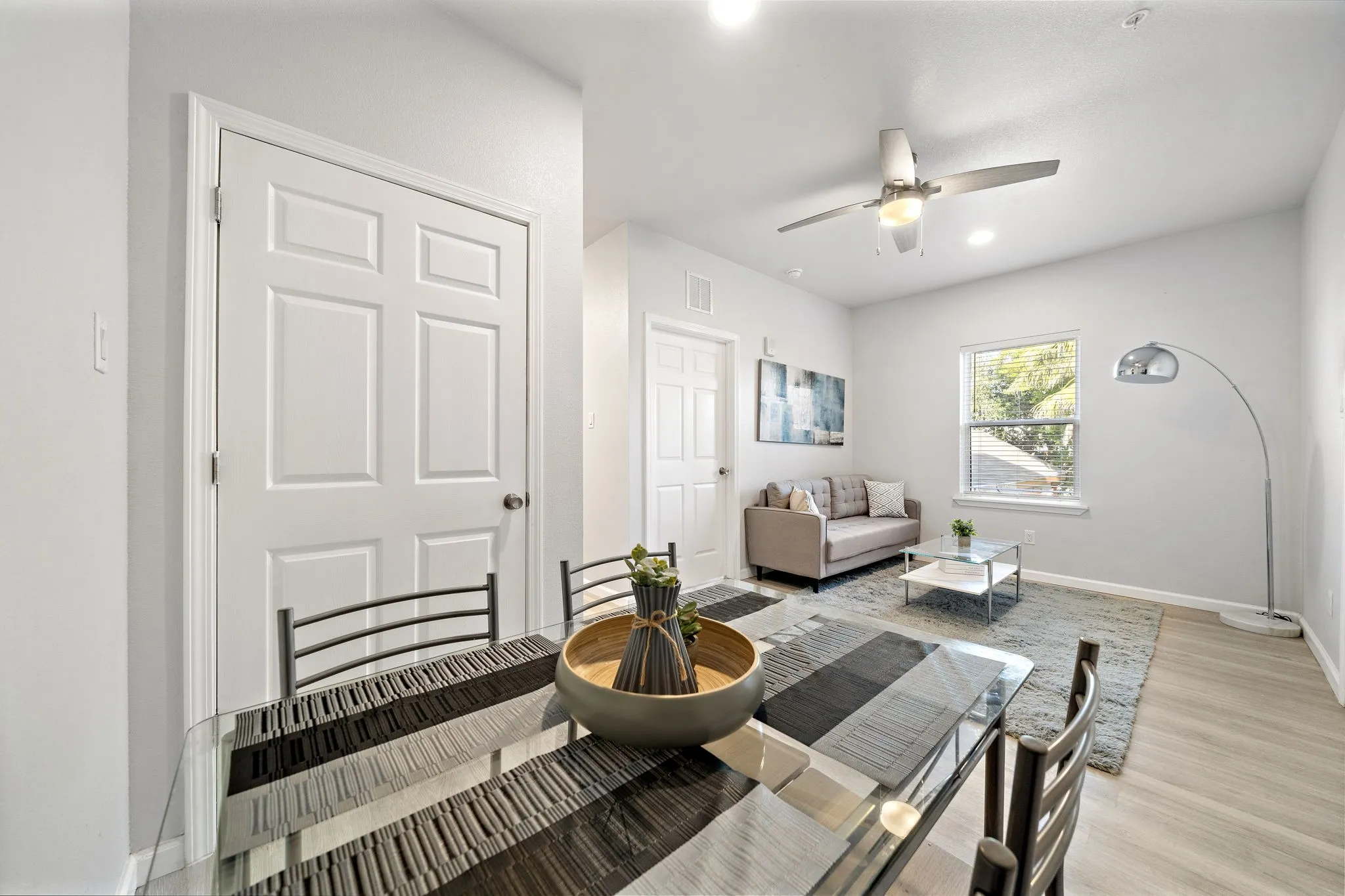 Apartment For Rent in Galveston County , 808 Sealy Street B, Galveston, Texas 77550, 1 Bedroom, 1 Bathroom, Garage spaces, 500 Sqft, built in 2023, Price $1,299, mls#21281561, Real Estate Agent in Galveston, Homes For Rent in Galveston county, Homes For Rent in Galveston, Realtor in Galveston Texas, Real Estate Brokerage Independent Realty Texas, Luminita Cordes Realtor