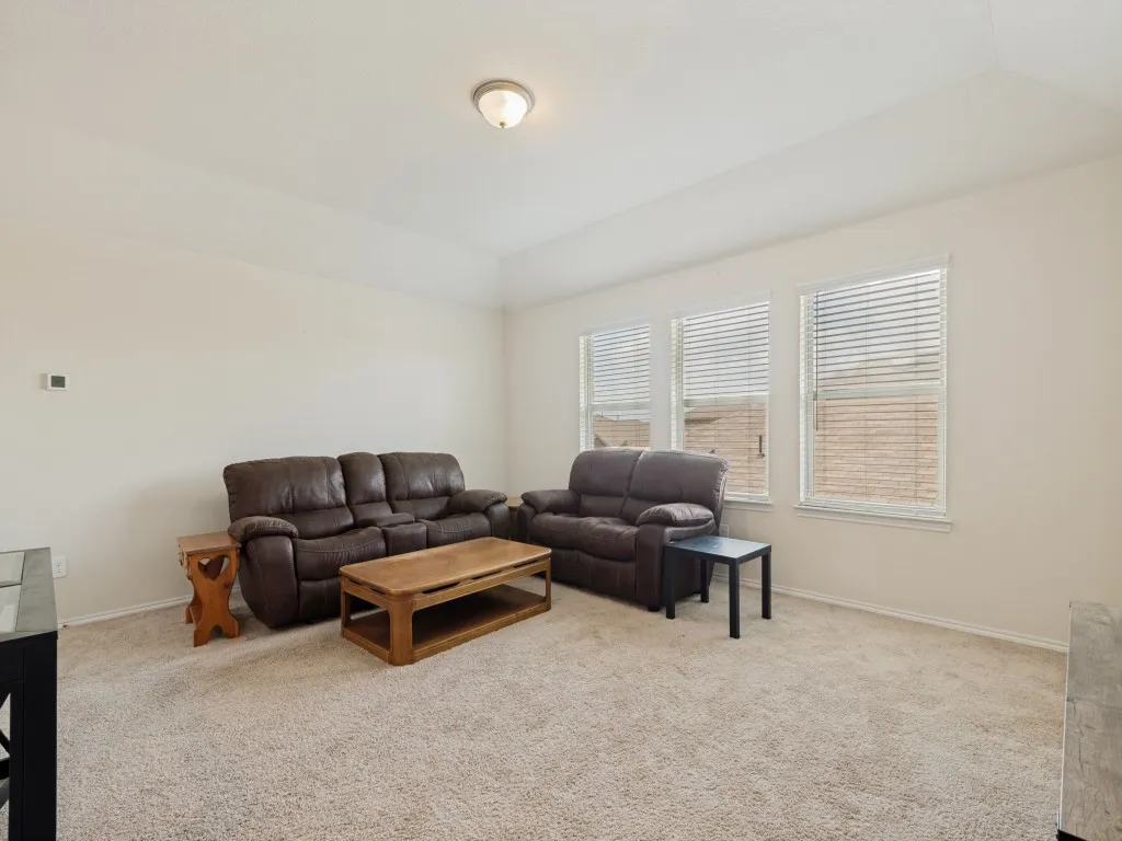 Single Family Residence For Sale in Kaufman County , 2936 Montrose Trail, Forney, Texas 75126, 4 Bedroom, 3 Bathroom, 2 Garage spaces, 2,275 Sqft, built in 2019, mls#21273609, Real Estate Agent in Forney, Homes For Sale in Kaufman county, Homes For Sale in Forney, Realtor in Forney Texas, Real Estate Brokerage Independent Realty Texas, Luminita Cordes Realtor
