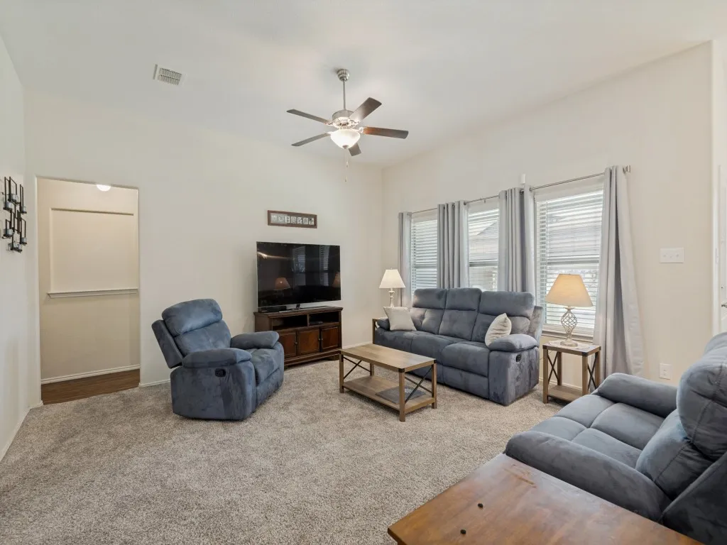 Single Family Residence For Sale in Kaufman County , 2936 Montrose Trail, Forney, Texas 75126, 4 Bedroom, 3 Bathroom, 2 Garage spaces, 2,275 Sqft, built in 2019, mls#21273609, Real Estate Agent in Forney, Homes For Sale in Kaufman county, Homes For Sale in Forney, Realtor in Forney Texas, Real Estate Brokerage Independent Realty Texas, Luminita Cordes Realtor