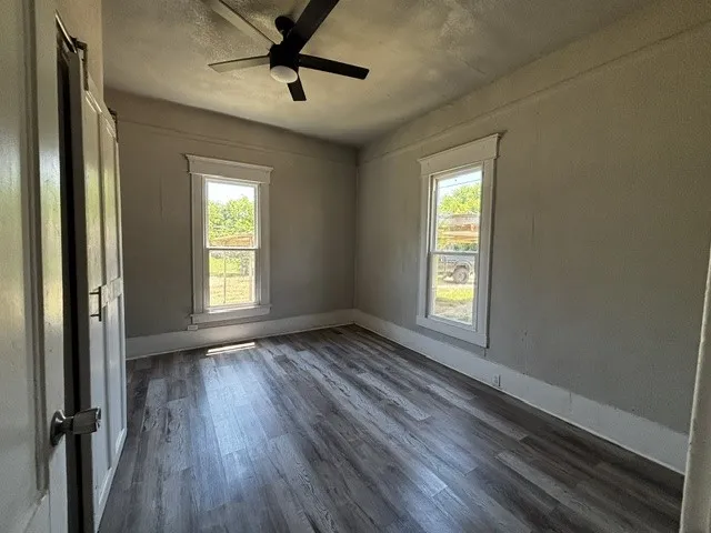 Single Family Residence For Sale in Palo Pinto County , 515 15th Street SW, Mineral Wells, Texas 76067, 3 Bedroom, 2 Bathroom, Garage spaces, 1,228 Sqft, built in 1918, mls#21282014, Real Estate Agent in Mineral Wells, Homes For Sale in Palo Pinto county, Homes For Sale in Mineral Wells, Realtor in Mineral Wells Texas, Real Estate Brokerage Independent Realty Texas, Luminita Cordes Realtor