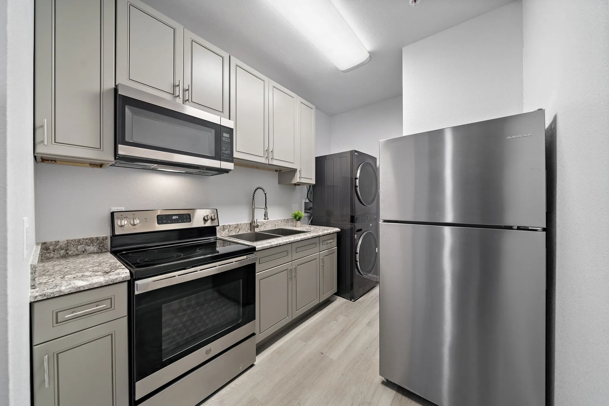 Apartment For Rent in Galveston County , 808 Sealy Street E, Galveston, Texas 77550, 1 Bedroom, 1 Bathroom, Garage spaces, 500 Sqft, built in 2023, Price $1,299, mls#21282020, Real Estate Agent in Galveston, Homes For Rent in Galveston county, Homes For Rent in Galveston, Realtor in Galveston Texas, Real Estate Brokerage Independent Realty Texas, Luminita Cordes Realtor