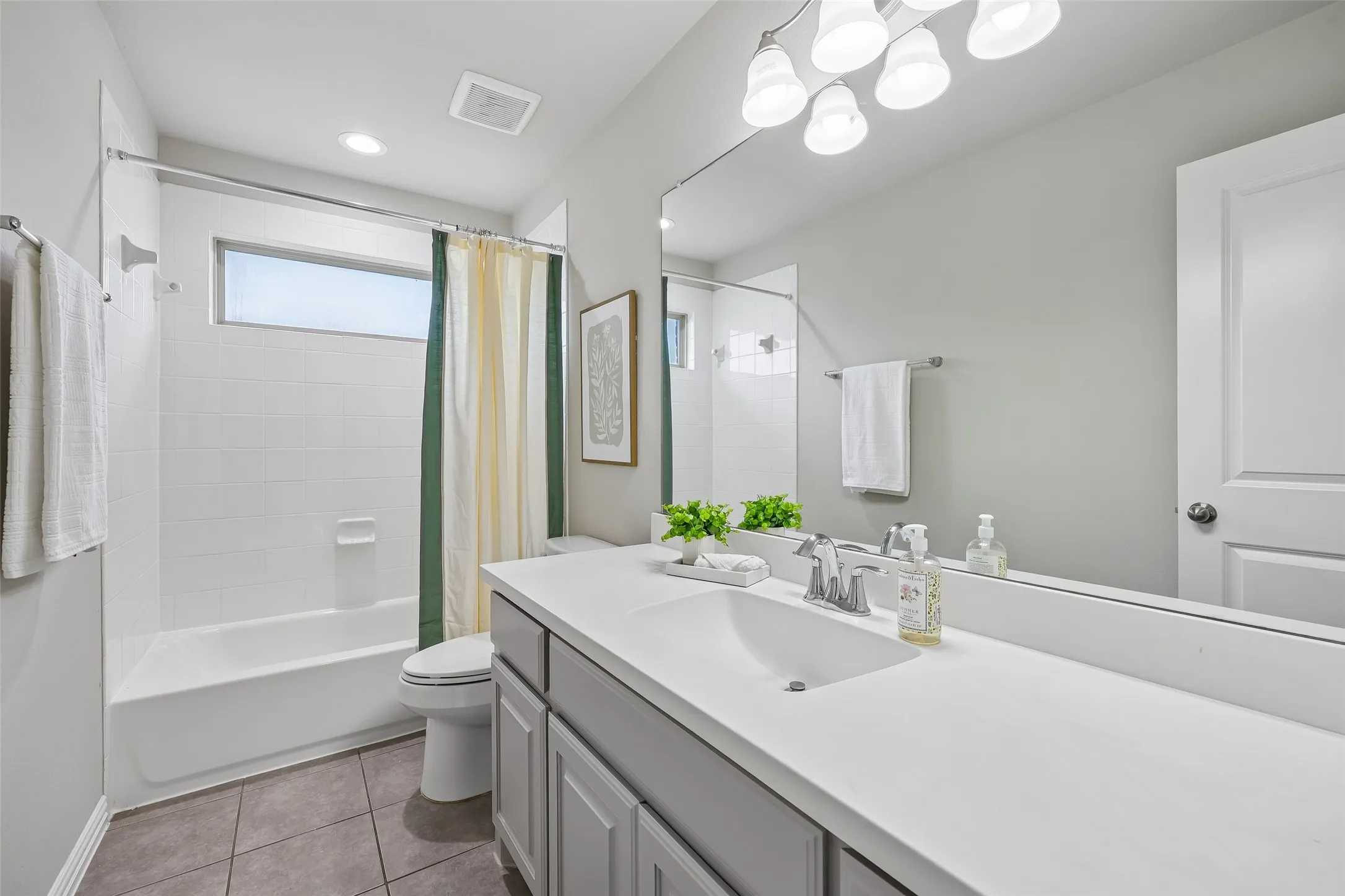 Single Family Residence For Sale in Denton County , 15604 Governors Island Way, Prosper, Texas 75078, 4 Bedroom, 4 Bathroom, 2 Garage spaces, 3,505 Sqft, built in 2016, mls#21280813, Real Estate Agent in Prosper, Homes For Sale in Denton county, Homes For Sale in Prosper, Realtor in Prosper Texas, Real Estate Brokerage Independent Realty Texas, Luminita Cordes Realtor