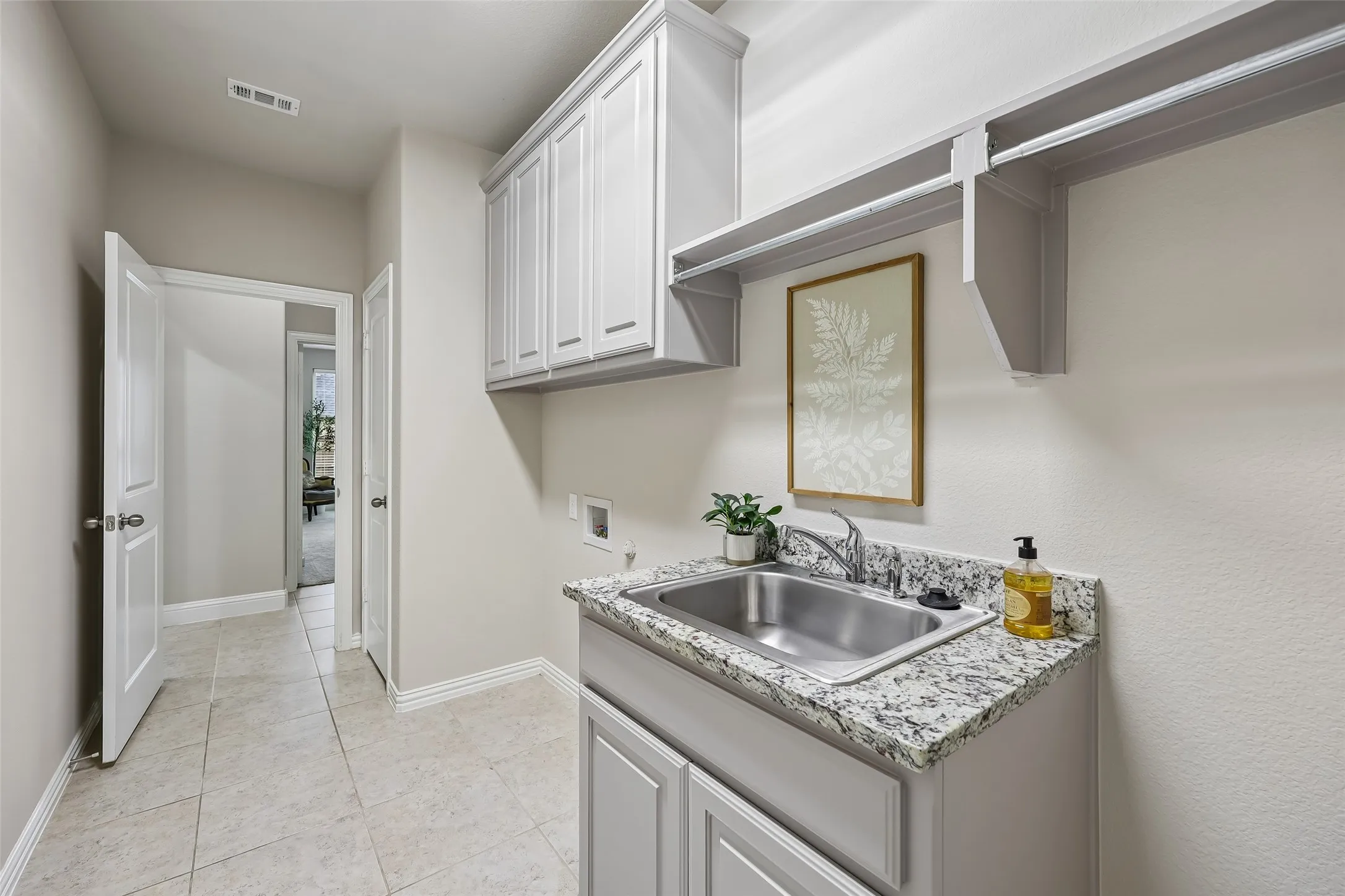 Single Family Residence For Sale in Denton County , 15604 Governors Island Way, Prosper, Texas 75078, 4 Bedroom, 4 Bathroom, 2 Garage spaces, 3,505 Sqft, built in 2016, mls#21280813, Real Estate Agent in Prosper, Homes For Sale in Denton county, Homes For Sale in Prosper, Realtor in Prosper Texas, Real Estate Brokerage Independent Realty Texas, Luminita Cordes Realtor