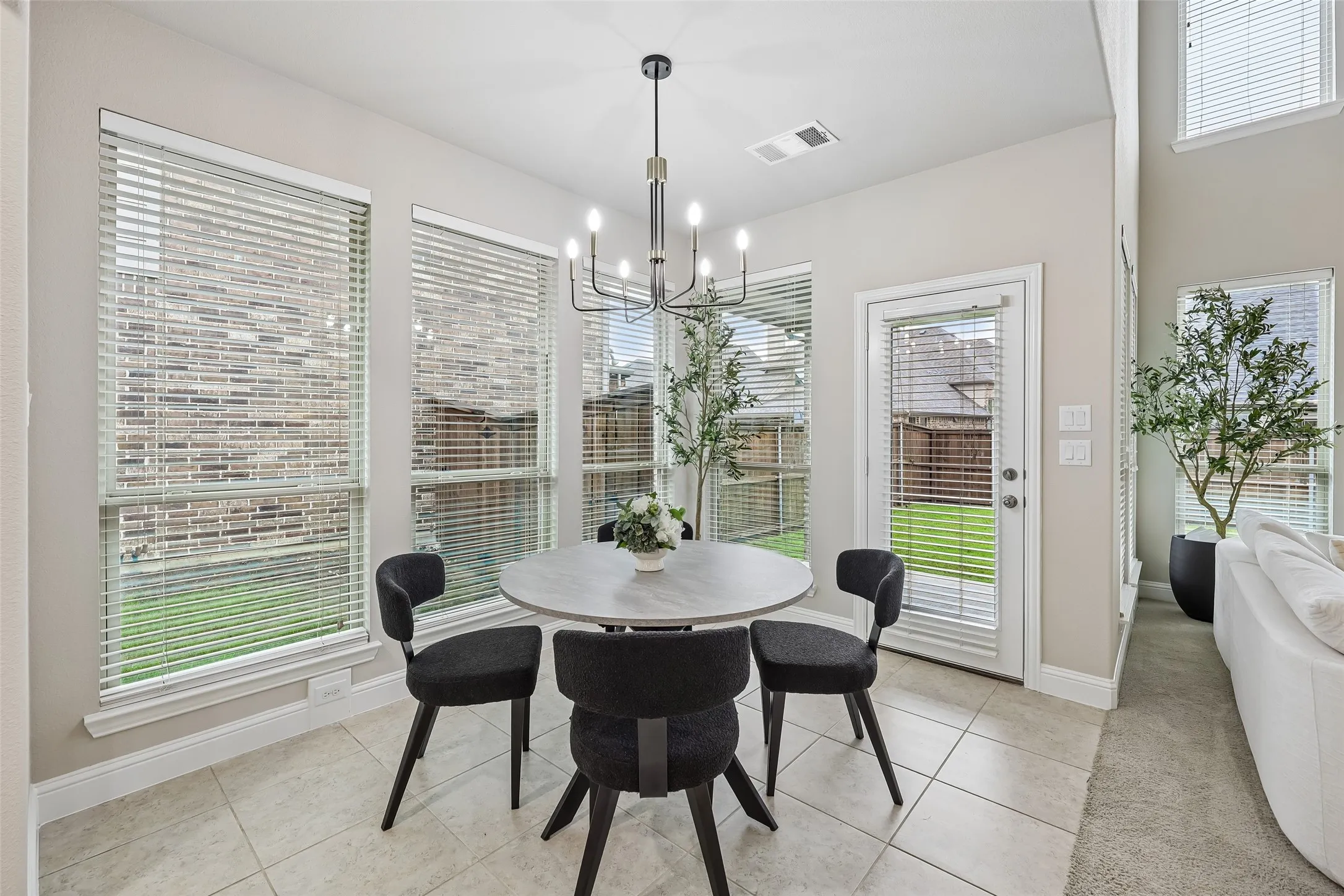 Single Family Residence For Sale in Denton County , 15604 Governors Island Way, Prosper, Texas 75078, 4 Bedroom, 4 Bathroom, 2 Garage spaces, 3,505 Sqft, built in 2016, mls#21280813, Real Estate Agent in Prosper, Homes For Sale in Denton county, Homes For Sale in Prosper, Realtor in Prosper Texas, Real Estate Brokerage Independent Realty Texas, Luminita Cordes Realtor