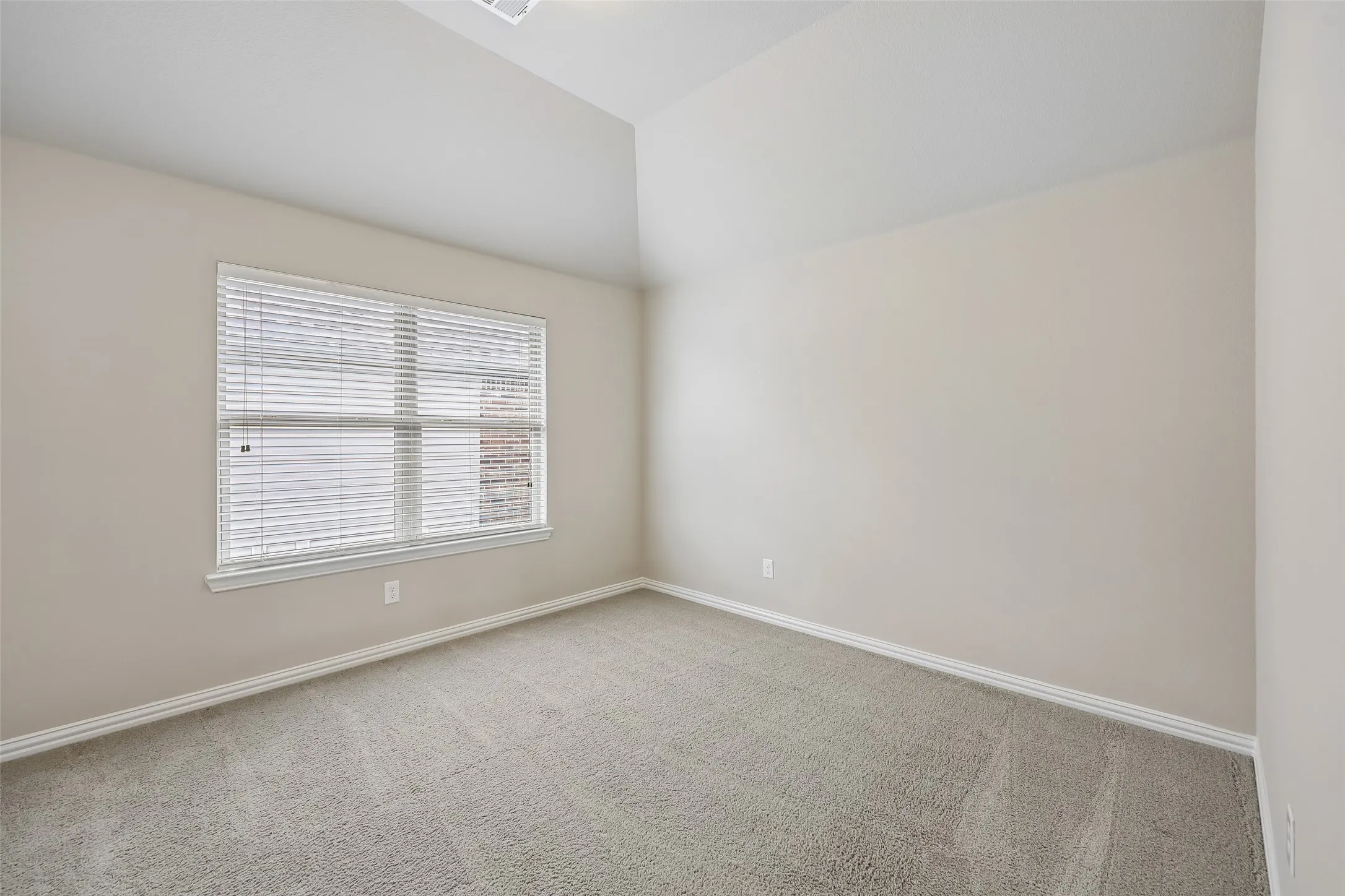 Single Family Residence For Sale in Denton County , 15604 Governors Island Way, Prosper, Texas 75078, 4 Bedroom, 4 Bathroom, 2 Garage spaces, 3,505 Sqft, built in 2016, mls#21280813, Real Estate Agent in Prosper, Homes For Sale in Denton county, Homes For Sale in Prosper, Realtor in Prosper Texas, Real Estate Brokerage Independent Realty Texas, Luminita Cordes Realtor