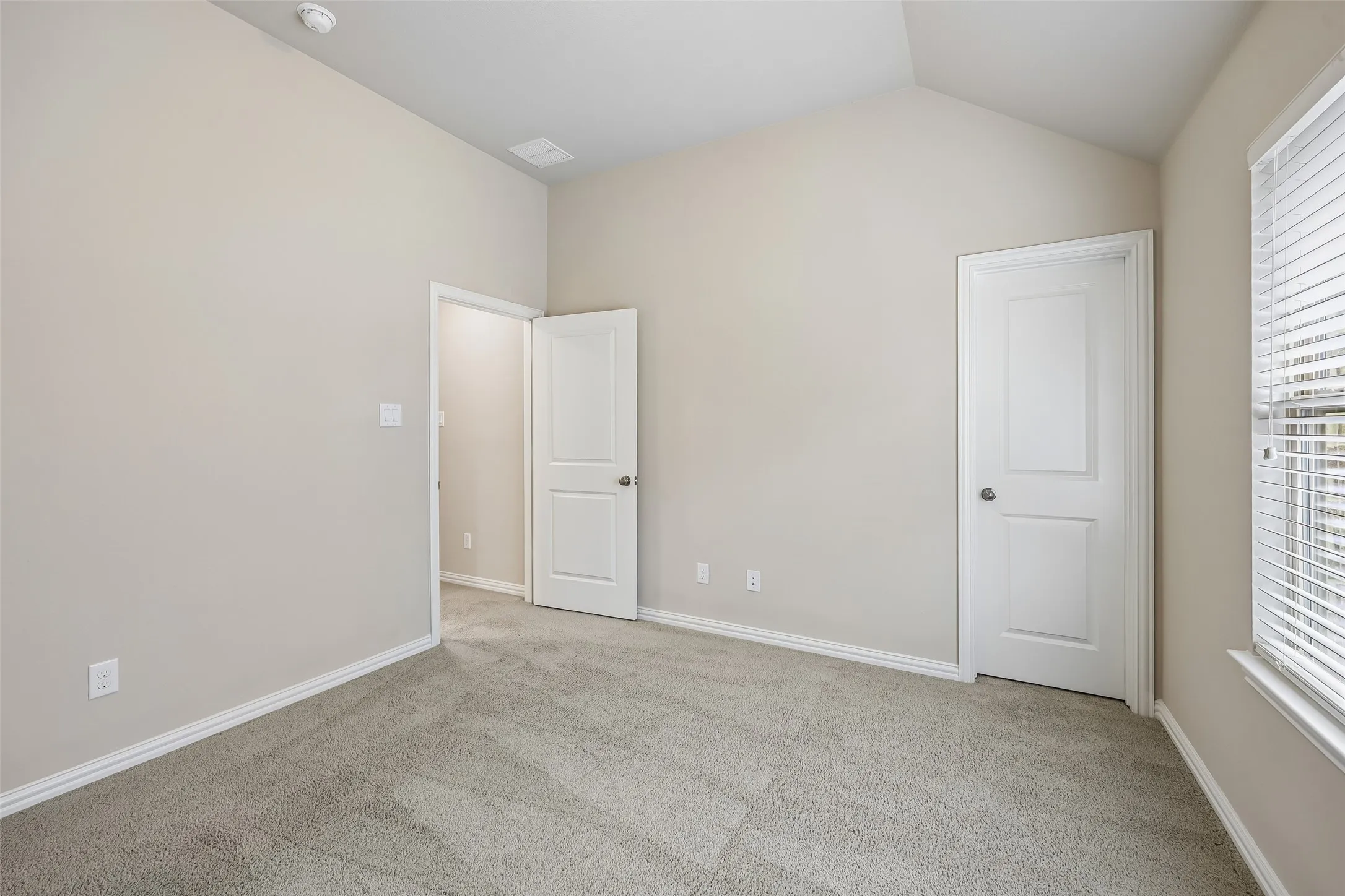 Single Family Residence For Sale in Denton County , 15604 Governors Island Way, Prosper, Texas 75078, 4 Bedroom, 4 Bathroom, 2 Garage spaces, 3,505 Sqft, built in 2016, mls#21280813, Real Estate Agent in Prosper, Homes For Sale in Denton county, Homes For Sale in Prosper, Realtor in Prosper Texas, Real Estate Brokerage Independent Realty Texas, Luminita Cordes Realtor