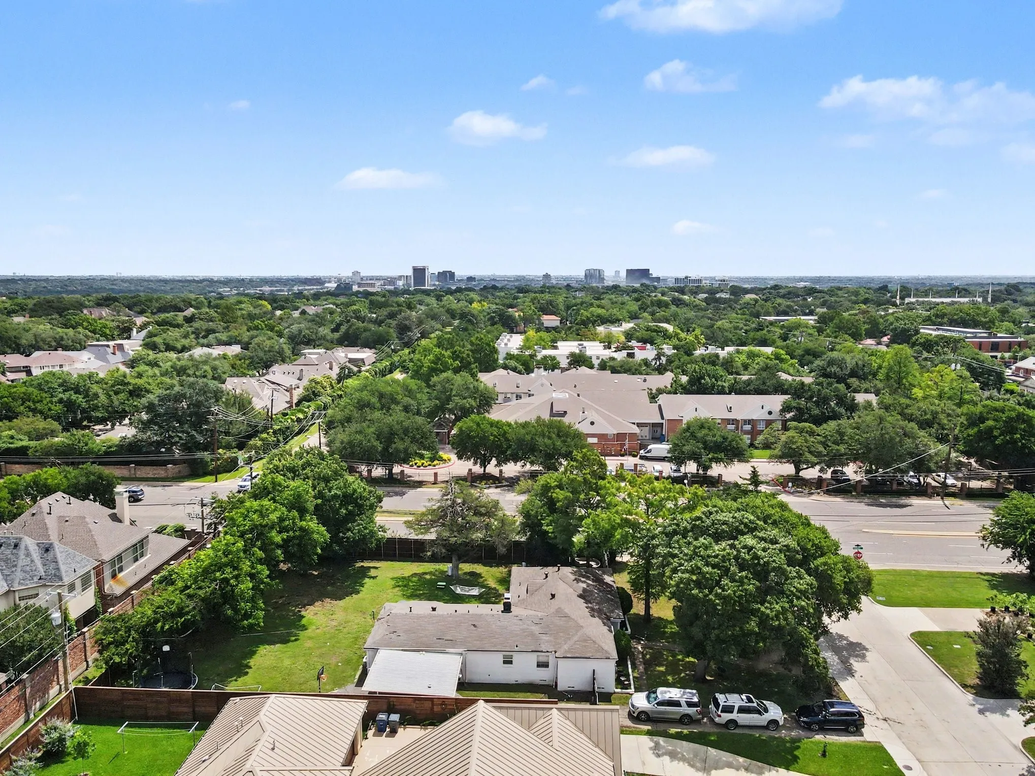 Single Family Residence For Sale in Dallas County , 5979 Charlestown Drive, Dallas, Texas 75230, 4 Bedroom, 3 Bathroom, Garage spaces, 2,715 Sqft, built in 1956, mls#21281976, Real Estate Agent in Dallas, Homes For Sale in Dallas county, Homes For Sale in Dallas, Realtor in Dallas Texas, Real Estate Brokerage Independent Realty Texas, Luminita Cordes Realtor