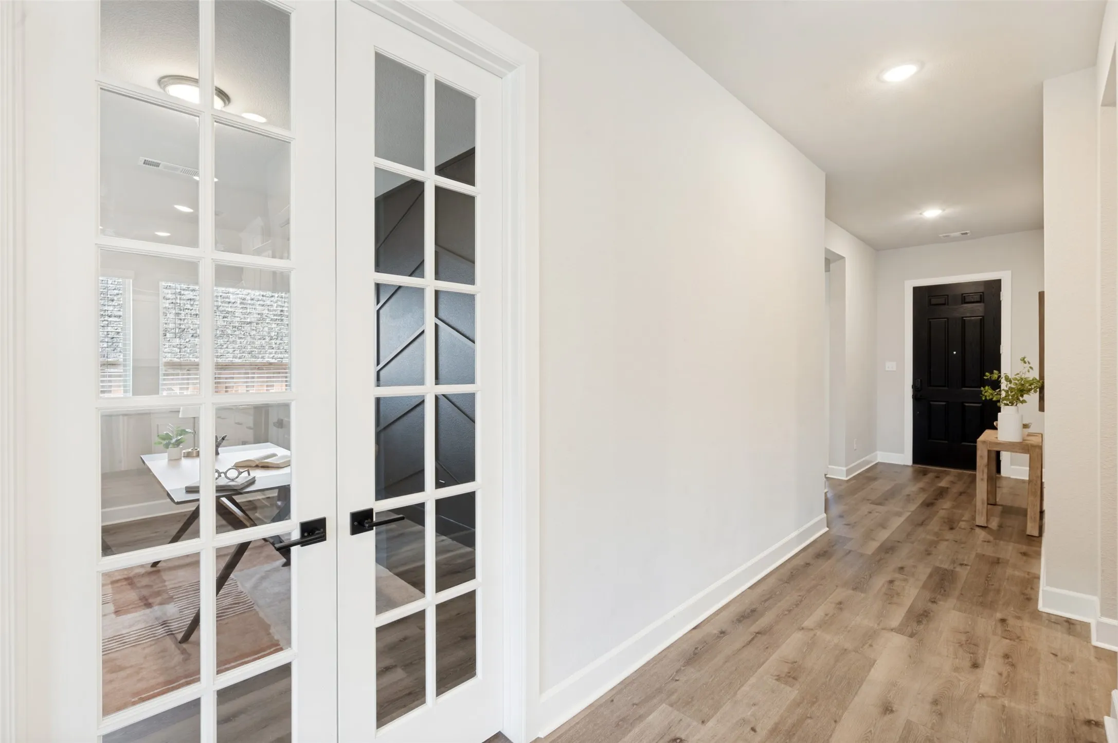 Single Family Residence For Sale in Denton County , 3720 Trail Creek Drive, Little Elm, Texas 75068, 3 Bedroom, 3 Bathroom, 2 Garage spaces, 2,133 Sqft, built in 2020, mls#21277217, Real Estate Agent in Little Elm, Homes For Sale in Denton county, Homes For Sale in Little Elm, Realtor in Little Elm Texas, Real Estate Brokerage Independent Realty Texas, Luminita Cordes Realtor