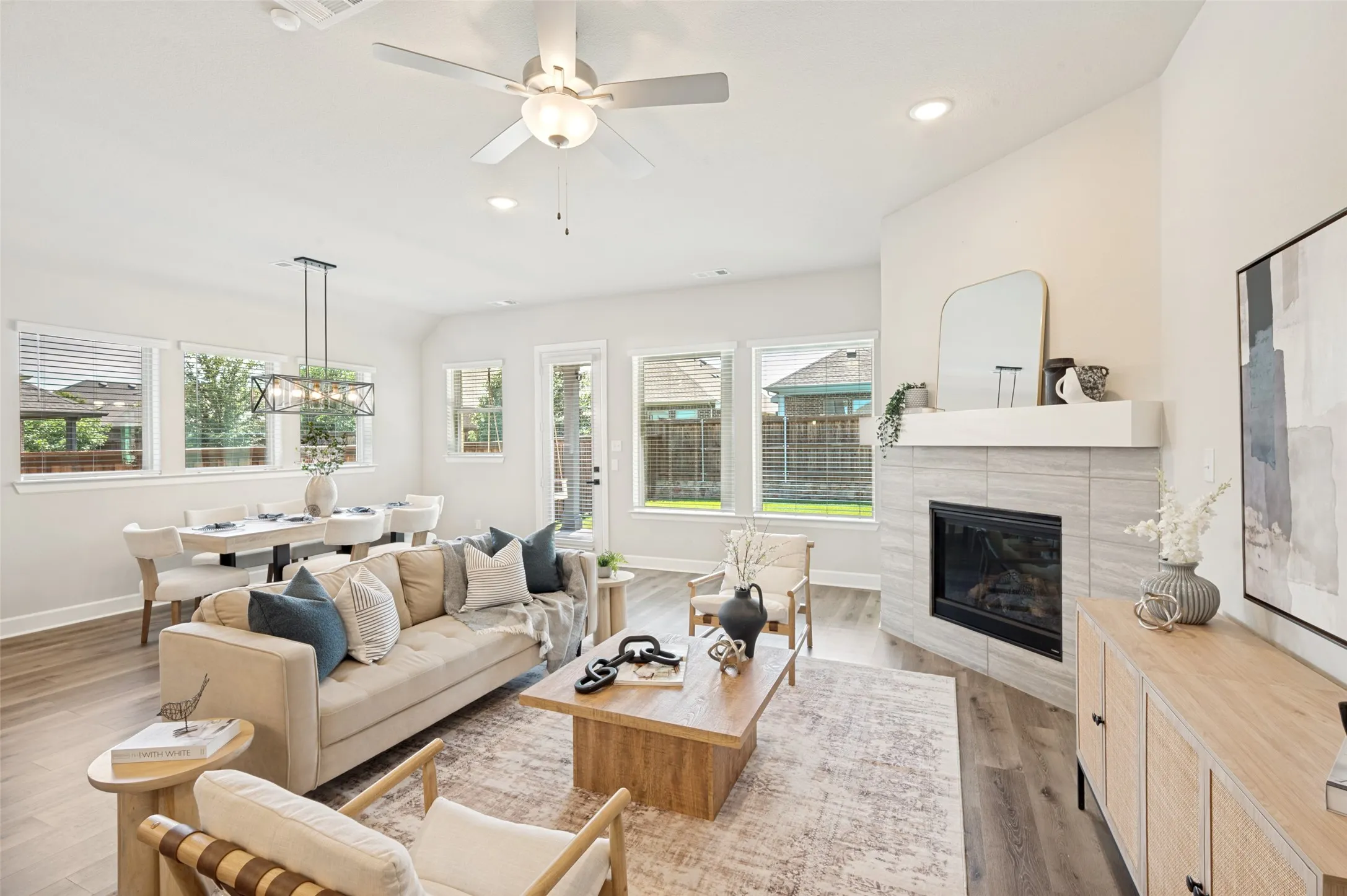 Single Family Residence For Sale in Denton County , 3720 Trail Creek Drive, Little Elm, Texas 75068, 3 Bedroom, 3 Bathroom, 2 Garage spaces, 2,133 Sqft, built in 2020, mls#21277217, Real Estate Agent in Little Elm, Homes For Sale in Denton county, Homes For Sale in Little Elm, Realtor in Little Elm Texas, Real Estate Brokerage Independent Realty Texas, Luminita Cordes Realtor