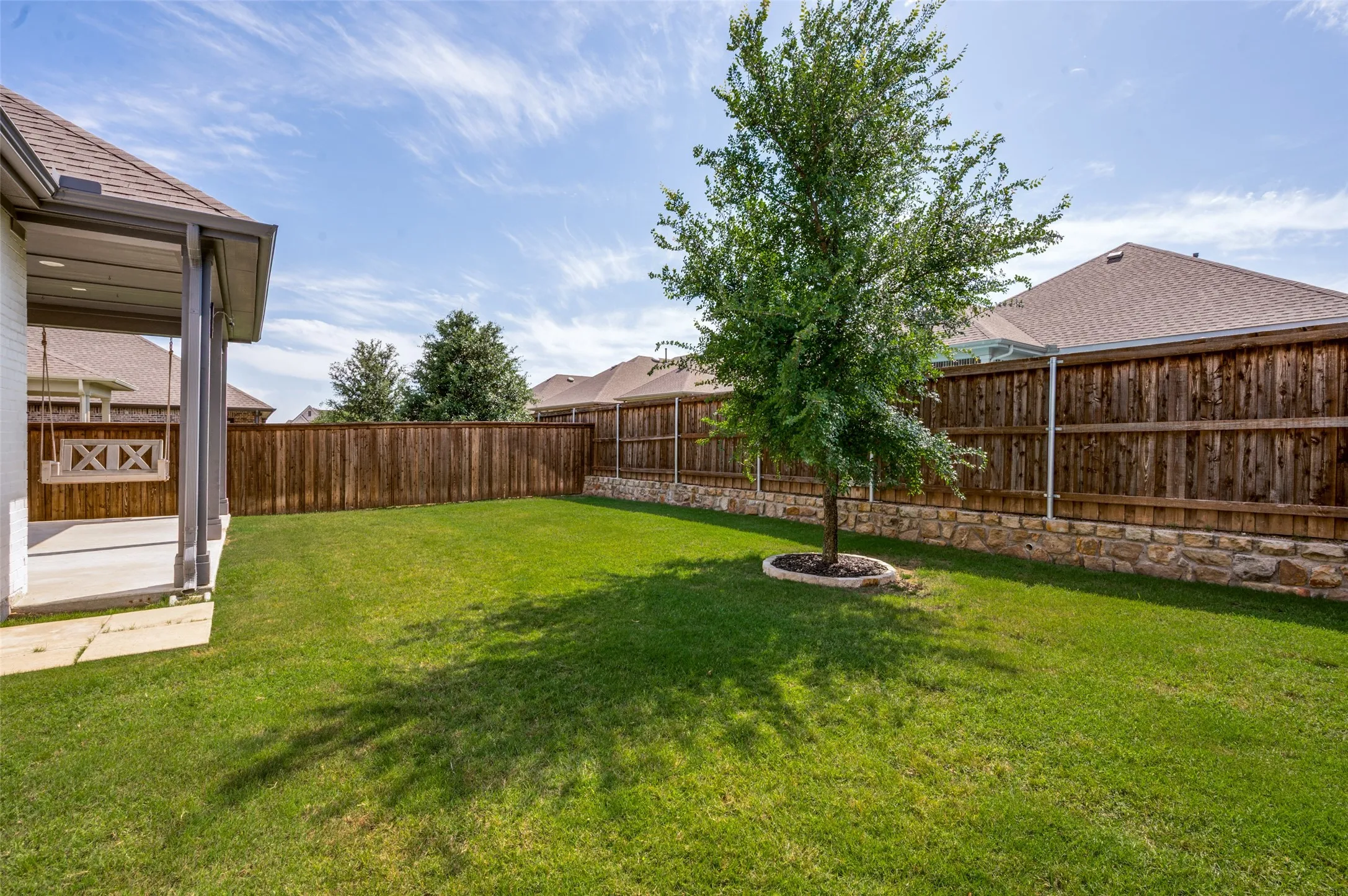 Single Family Residence For Sale in Denton County , 3720 Trail Creek Drive, Little Elm, Texas 75068, 3 Bedroom, 3 Bathroom, 2 Garage spaces, 2,133 Sqft, built in 2020, mls#21277217, Real Estate Agent in Little Elm, Homes For Sale in Denton county, Homes For Sale in Little Elm, Realtor in Little Elm Texas, Real Estate Brokerage Independent Realty Texas, Luminita Cordes Realtor