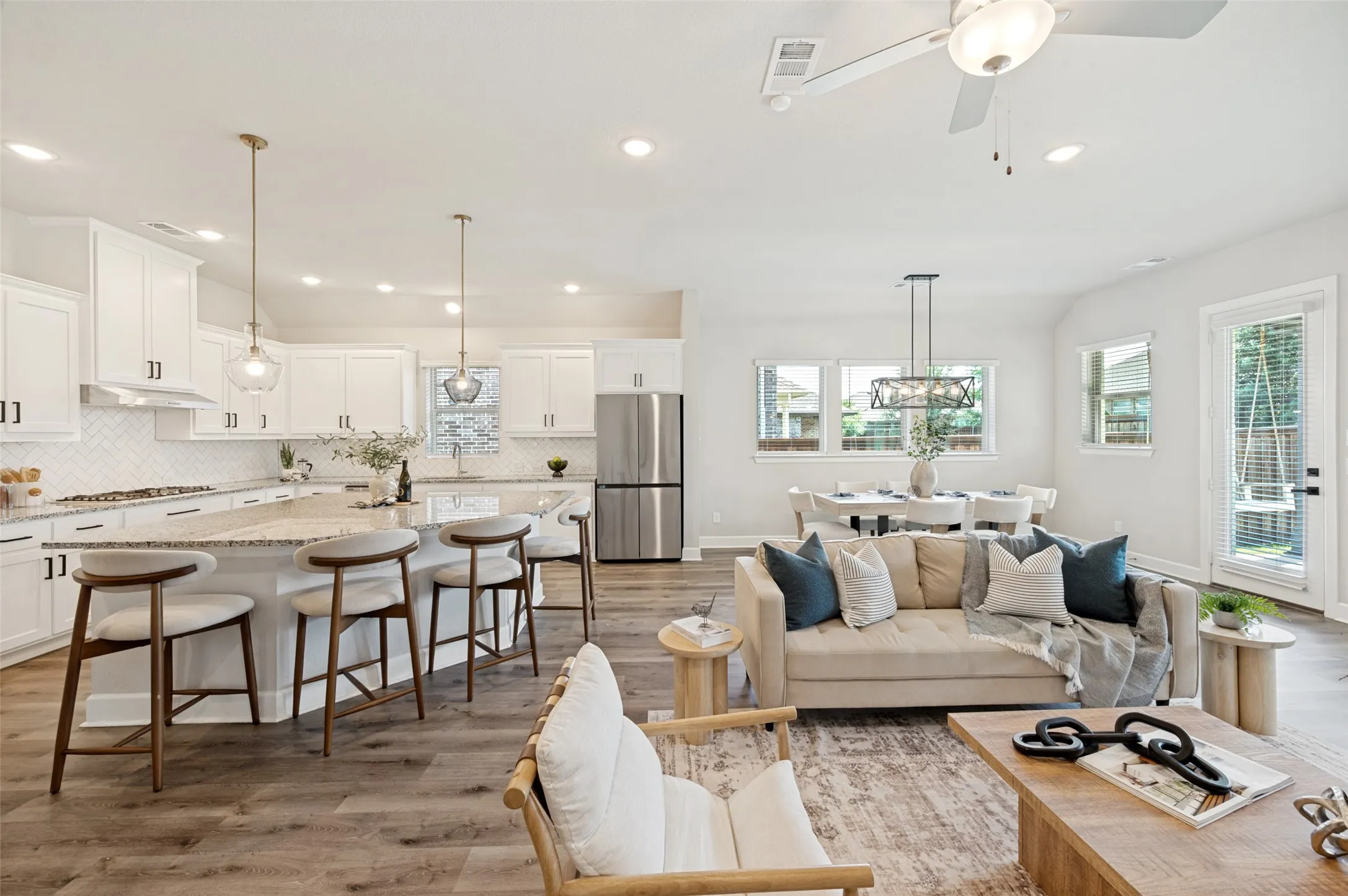 Single Family Residence For Sale in Denton County , 3720 Trail Creek Drive, Little Elm, Texas 75068, 3 Bedroom, 3 Bathroom, 2 Garage spaces, 2,133 Sqft, built in 2020, mls#21277217, Real Estate Agent in Little Elm, Homes For Sale in Denton county, Homes For Sale in Little Elm, Realtor in Little Elm Texas, Real Estate Brokerage Independent Realty Texas, Luminita Cordes Realtor